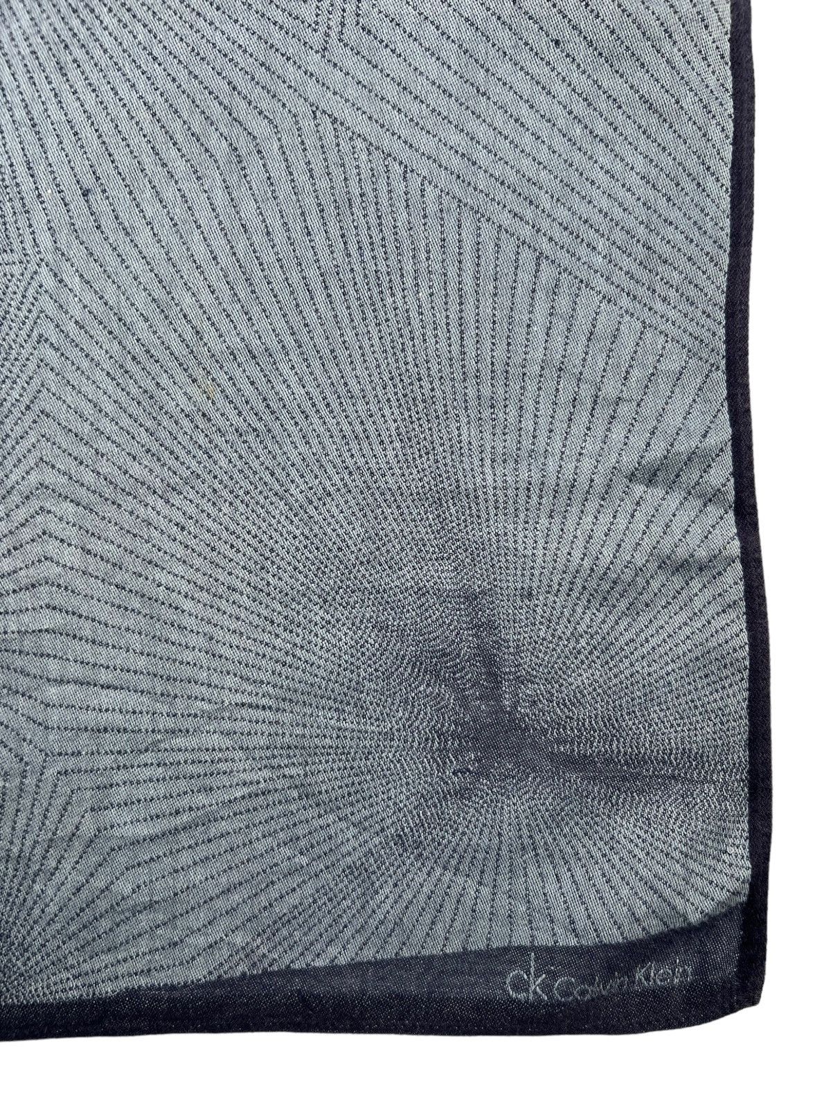 Calvin Klein Calvin Klein Handkerchief Neckerchief Bandana Pocketsquare Size ONE SIZE - 3 Thumbnail