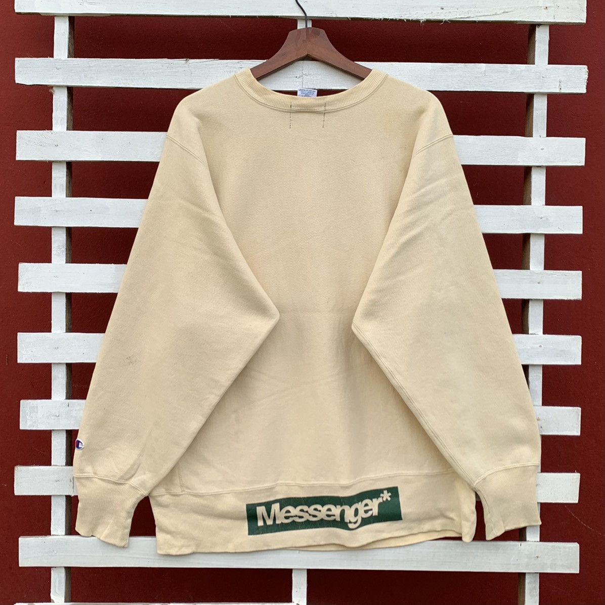 Champion Vintage 90s Champion Reverse Weave Messenger Sweatshirt Size US L / EU 52-54 / 3 - 2 Thumbnail