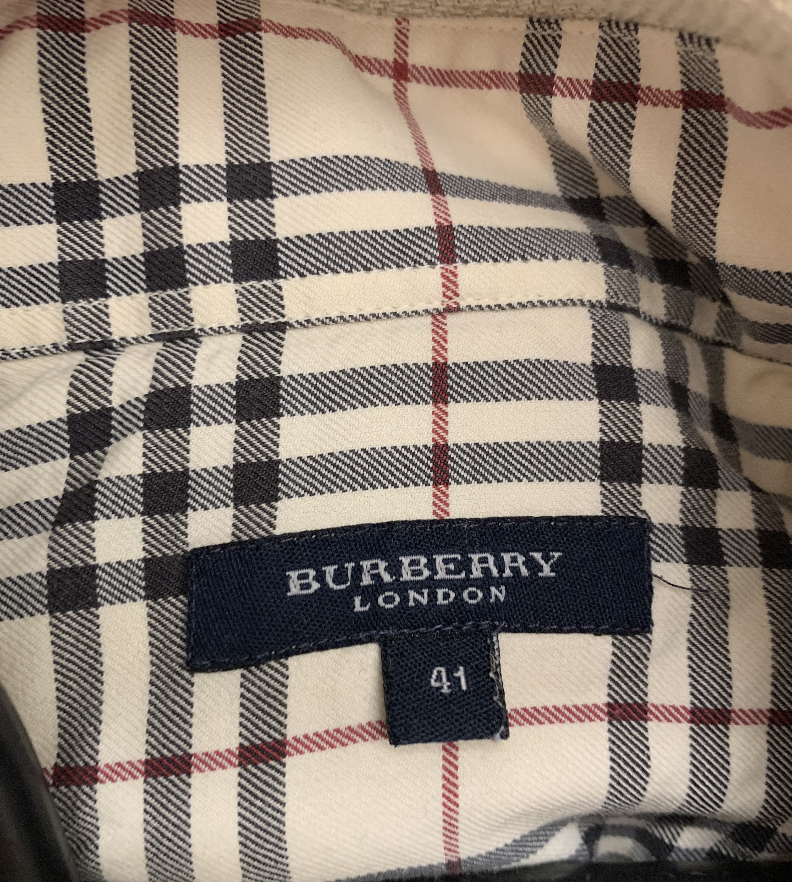 Burberry Burberry London shirt L size nova check monogram Size US L / EU 52-54 / 3 - 3 Thumbnail
