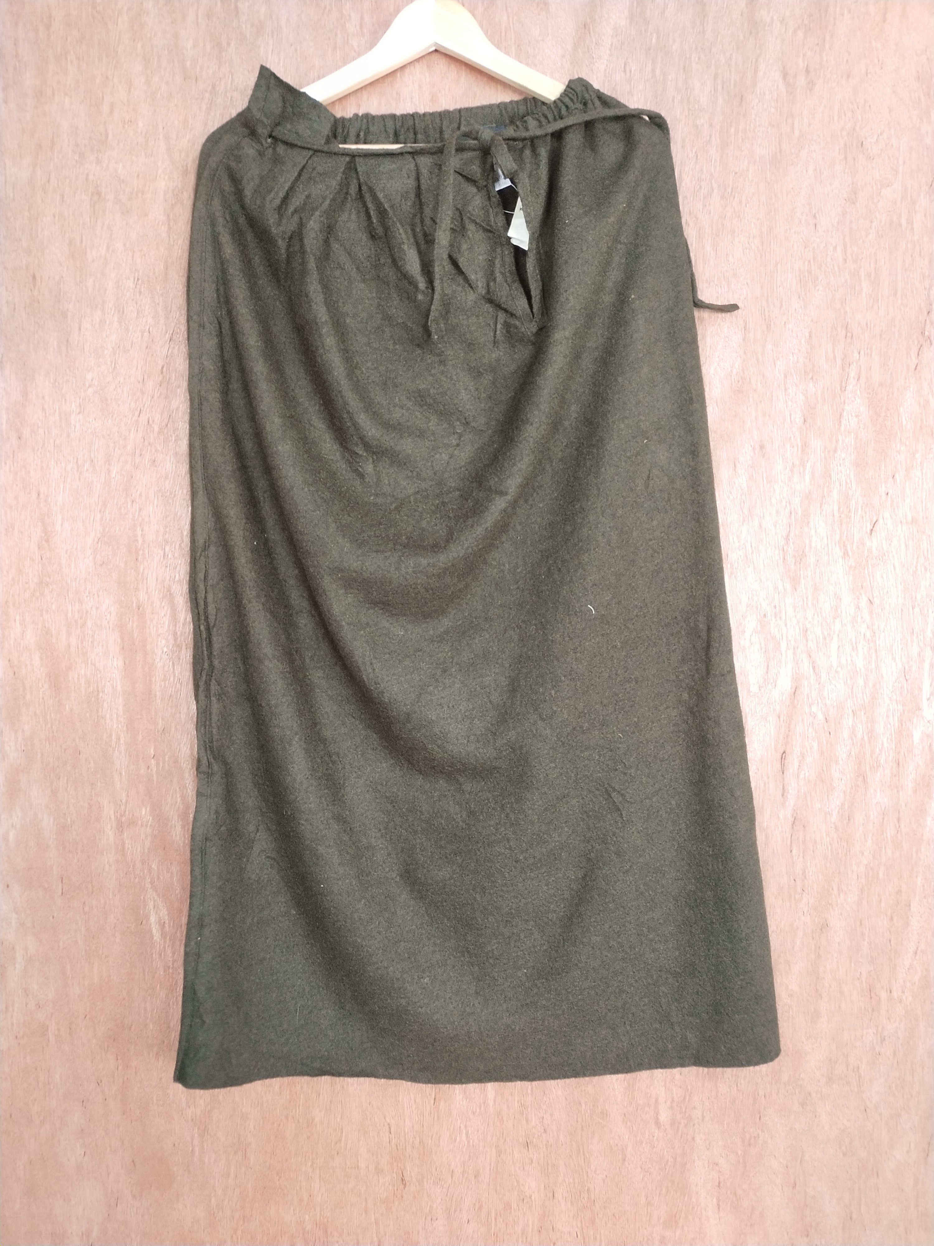 Yohji Yamamoto DL SIZE 3 Yohji Yamamoto Laine wool green long skirt #S198 Size 30" / US 8 / IT 44 - 1 Thumbnail