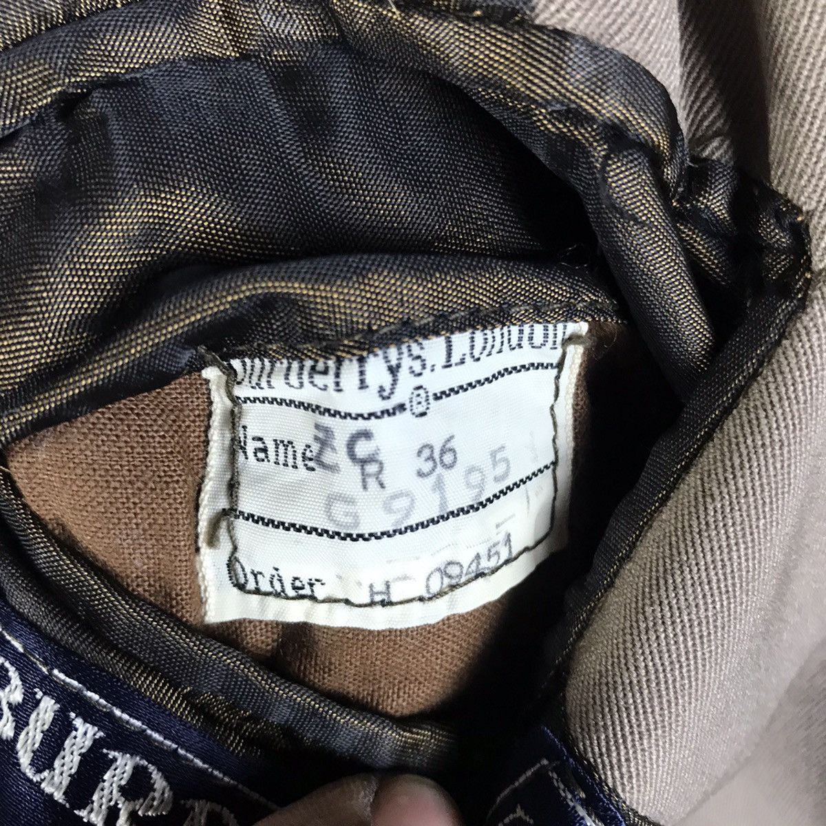 Burberry Vintage Burberrys' Specialty Burella Showerproof Wool Coat Size US M / EU 48-50 / 2 - 16 Thumbnail
