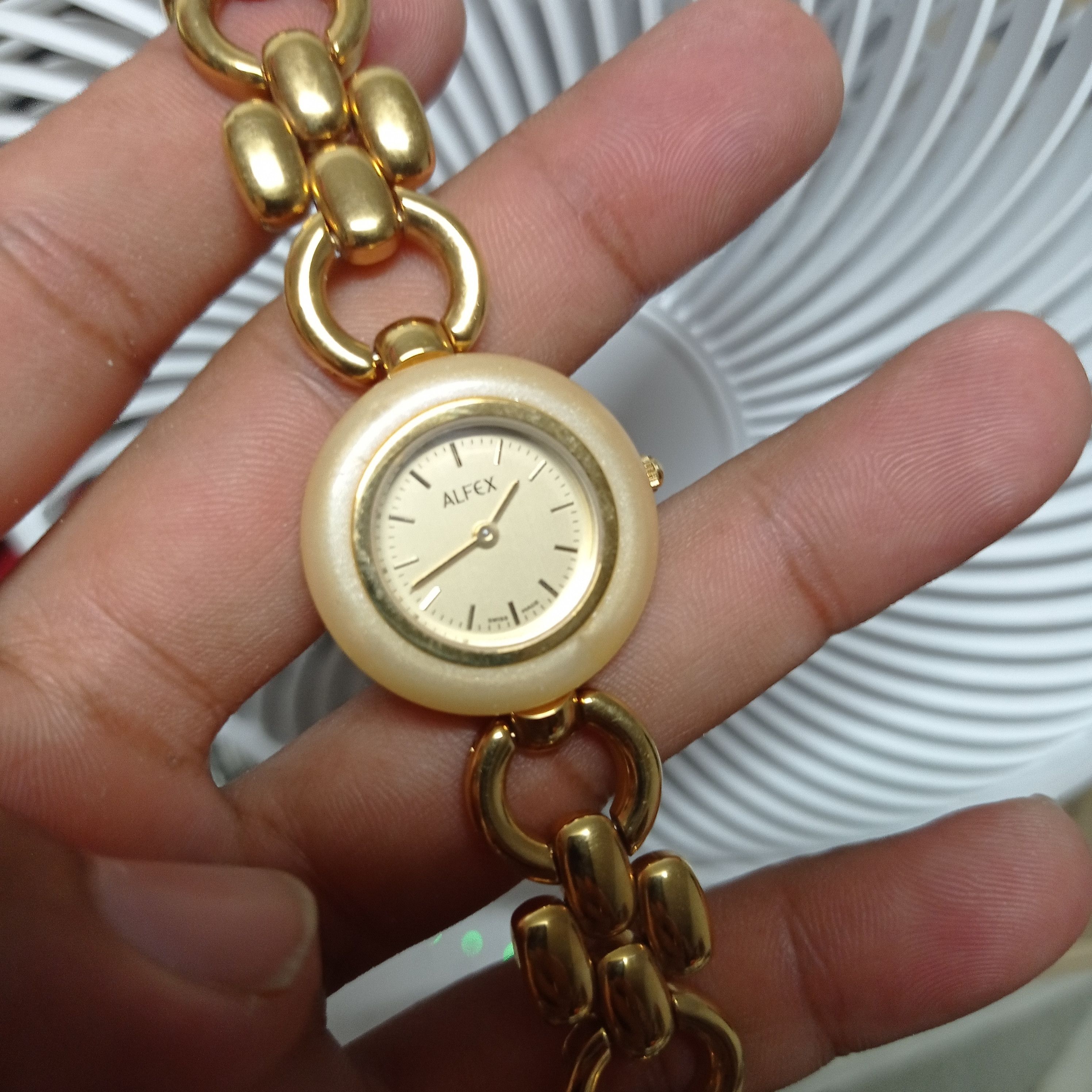 Vintage LUXURY VINTAGE BY "ALFEX" 4968 SWISS WATCH (LADIES SIZE) Size ONE SIZE - 6 Thumbnail