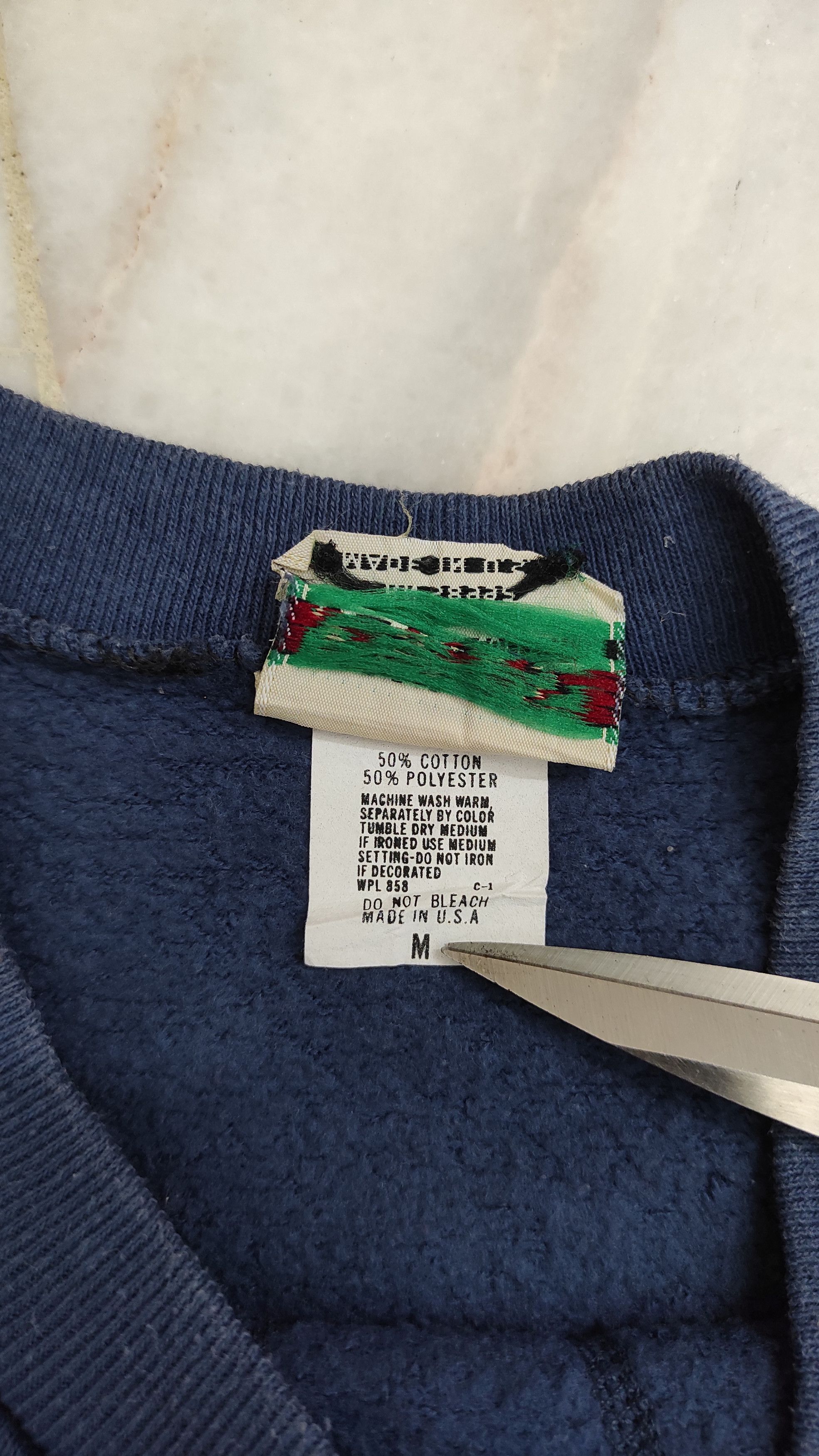 McGregor Vintage 60s 70s Mc Gregor Raglan V stitch sweatshirt Size US M / EU 48-50 / 2 - 4 Thumbnail