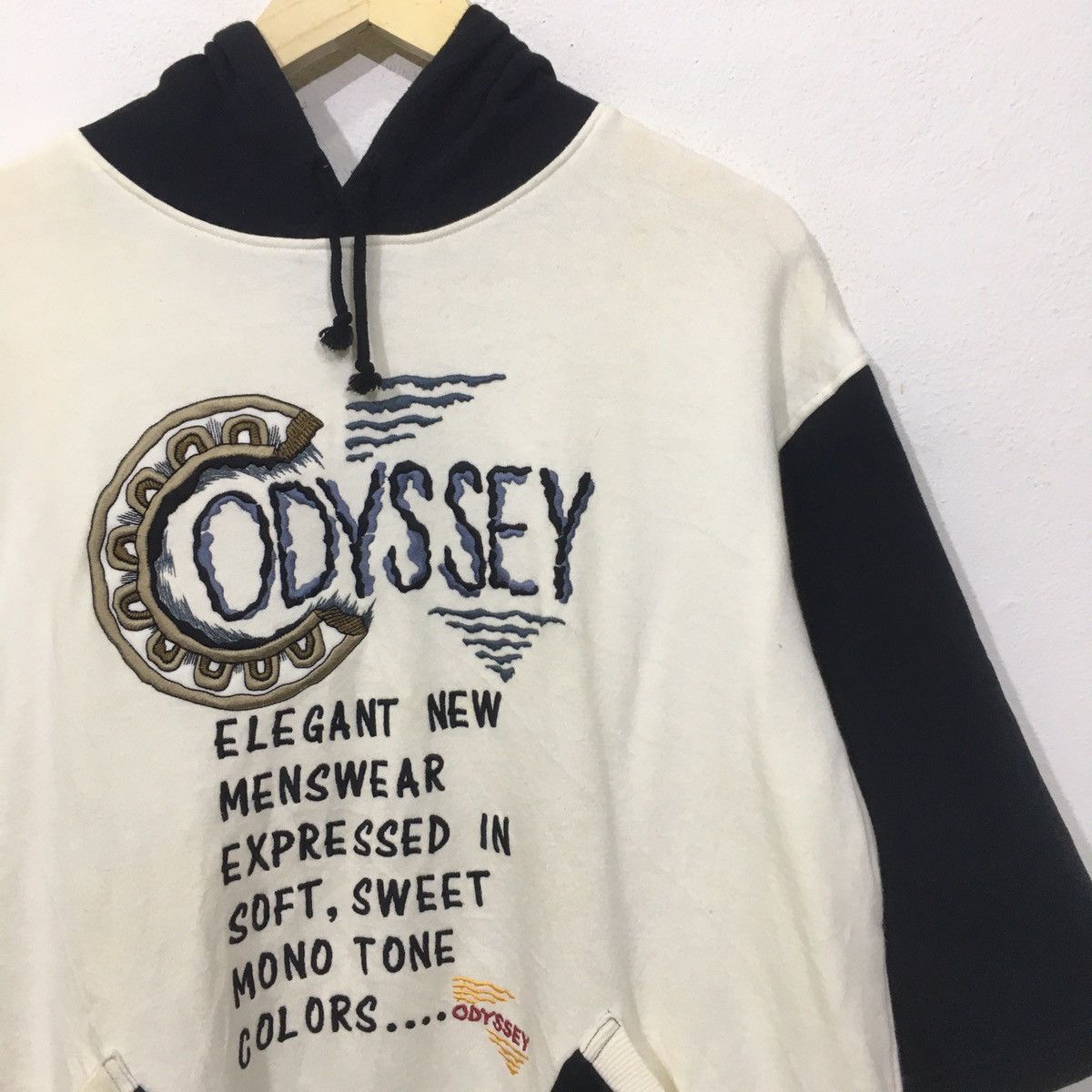Vintage Vintage Odssey Activewear Menswear Jumper Hoodie Sweater Size US L / EU 52-54 / 3 - 4 Thumbnail