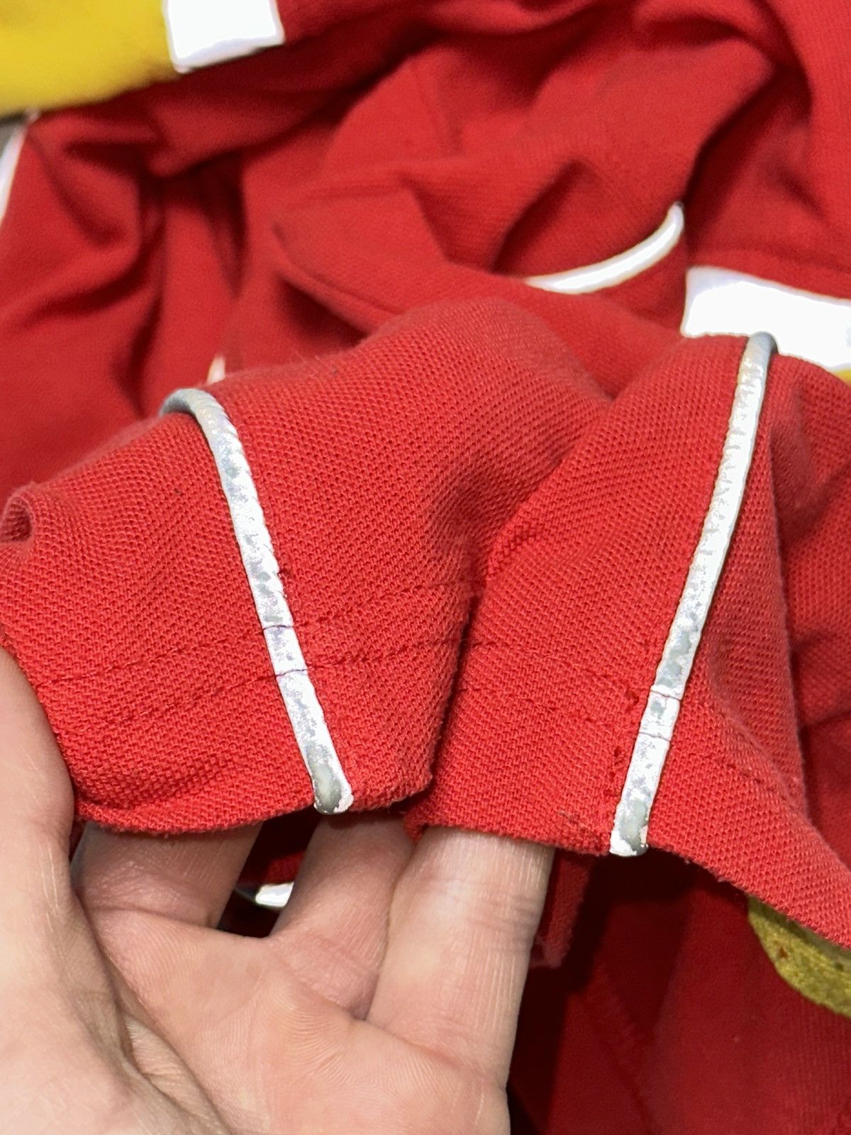 Ferrari Vintage Shell Ferrari Racing Polo F1 V-Power Size US L / EU 52-54 / 3 - 14 Thumbnail