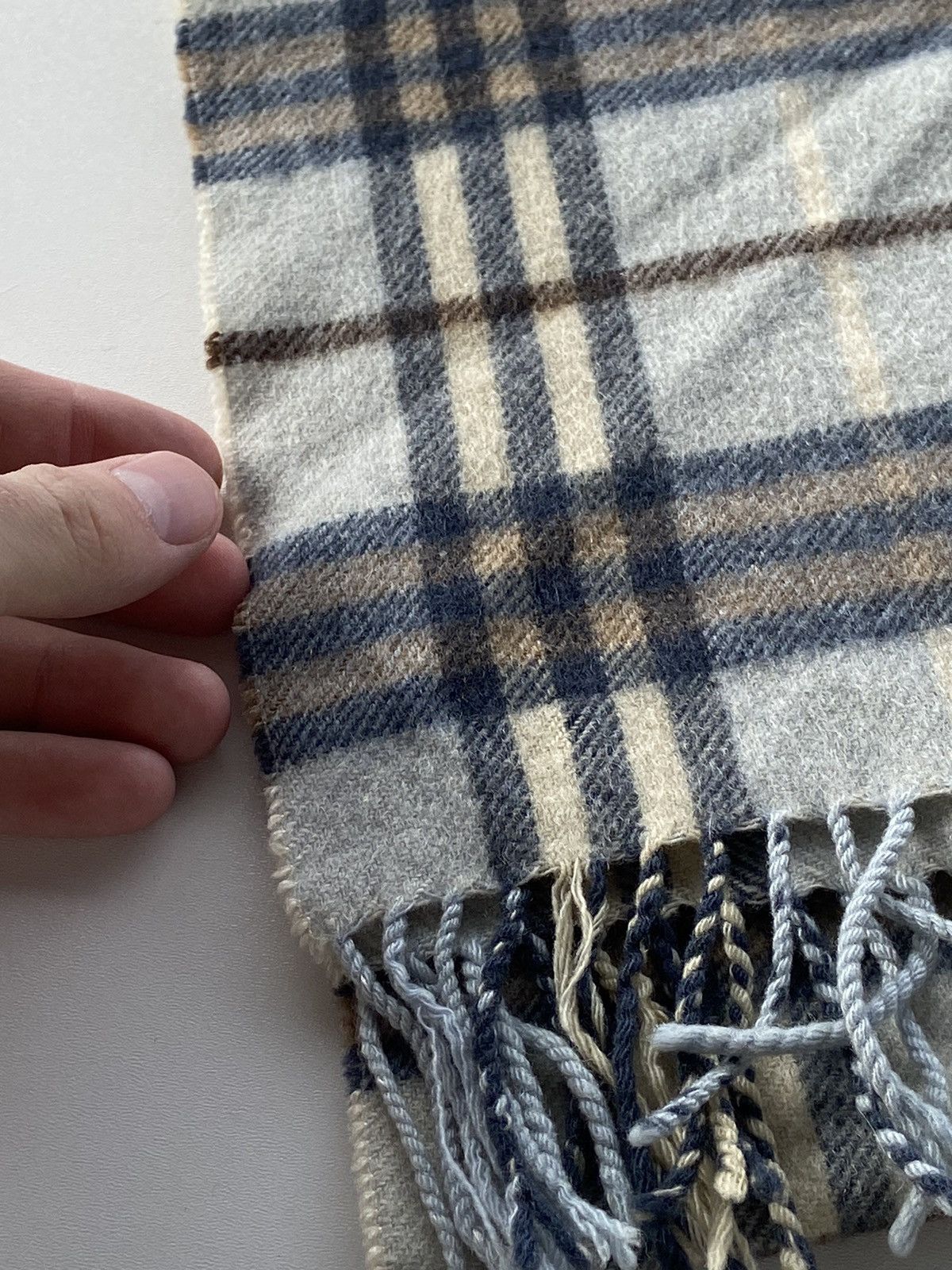 Burberry Burberry’s Vintage Scarf Size ONE SIZE - 9 Thumbnail