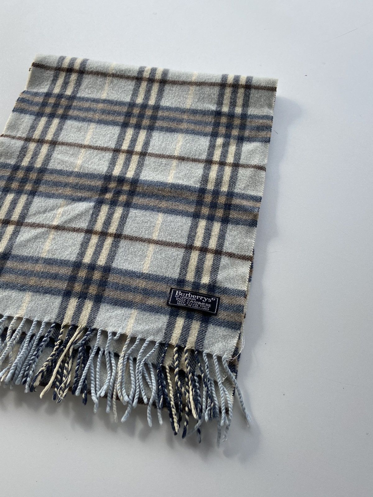 Burberry Burberry’s Vintage Scarf Size ONE SIZE - 3 Thumbnail