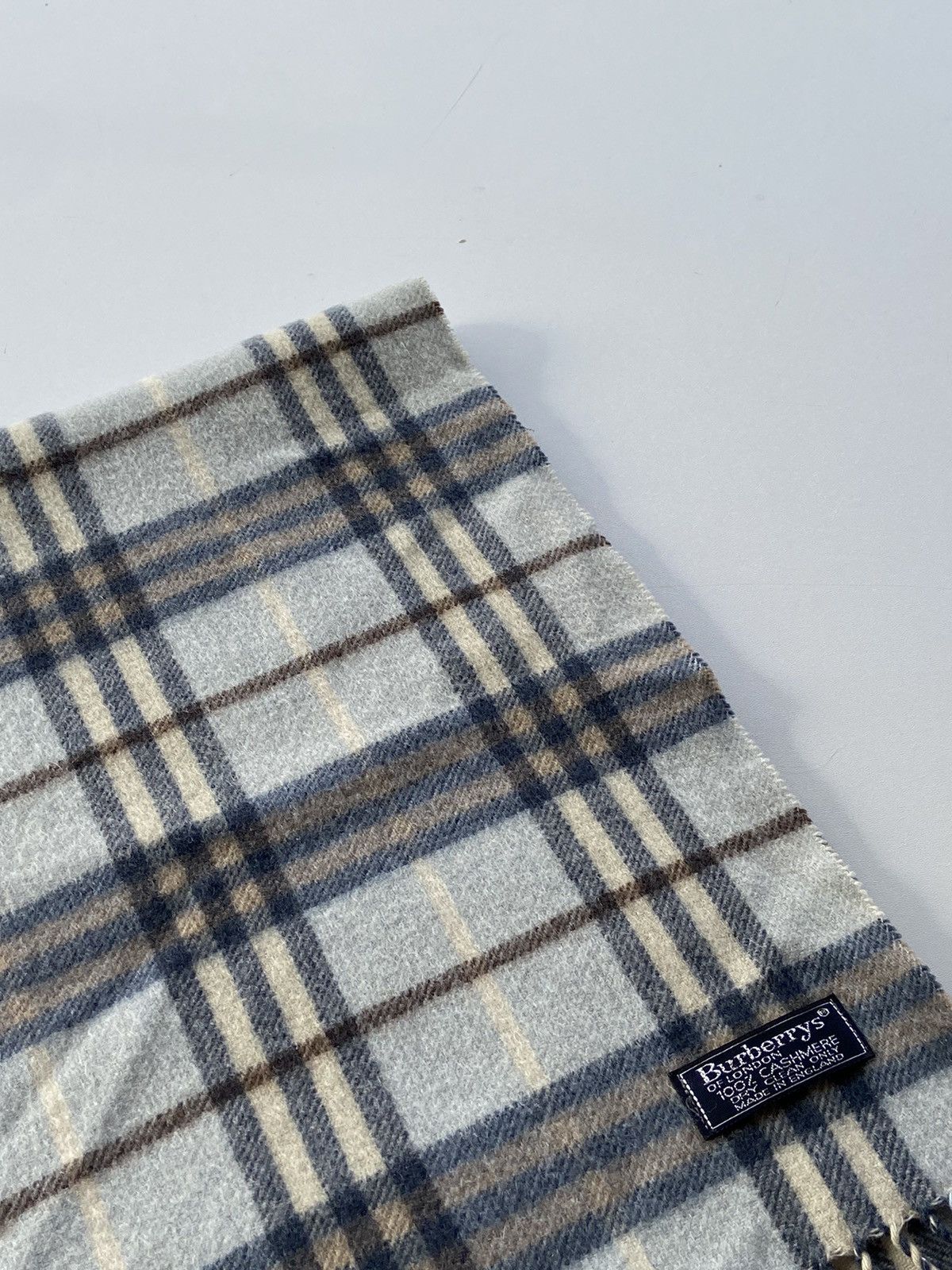 Burberry Burberry’s Vintage Scarf Size ONE SIZE - 6 Thumbnail