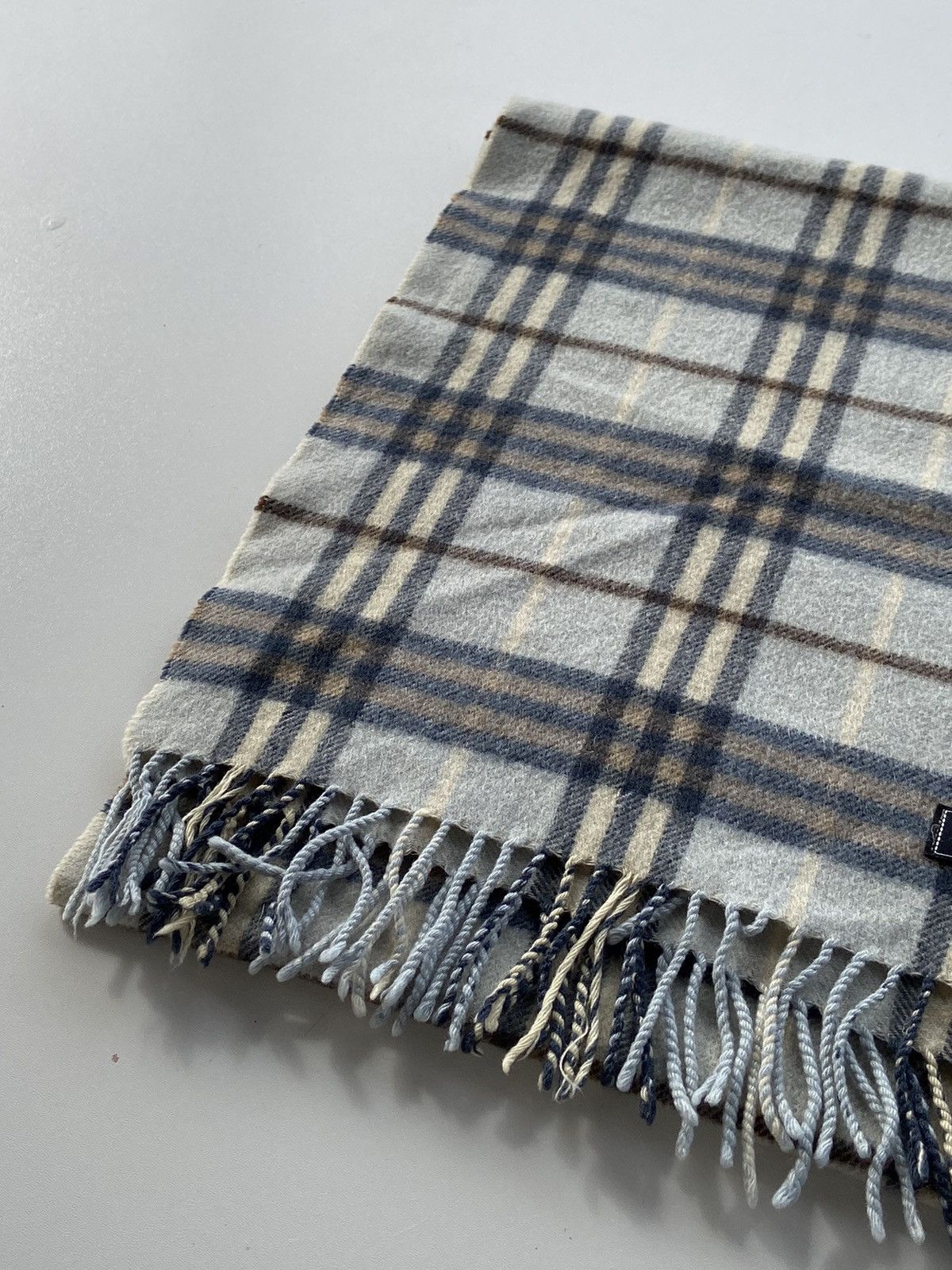 Burberry Burberry’s Vintage Scarf Size ONE SIZE - 5 Thumbnail