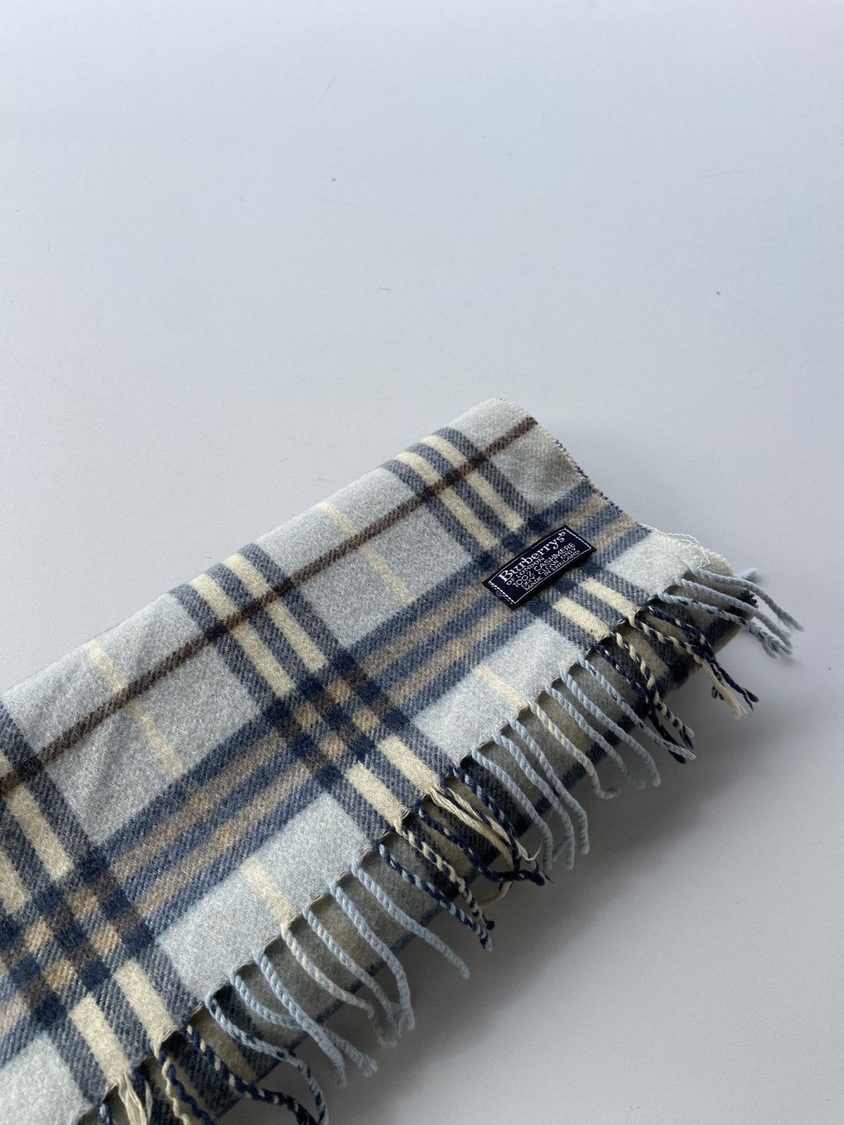 Burberry Burberry’s Vintage Scarf Size ONE SIZE - 14 Thumbnail
