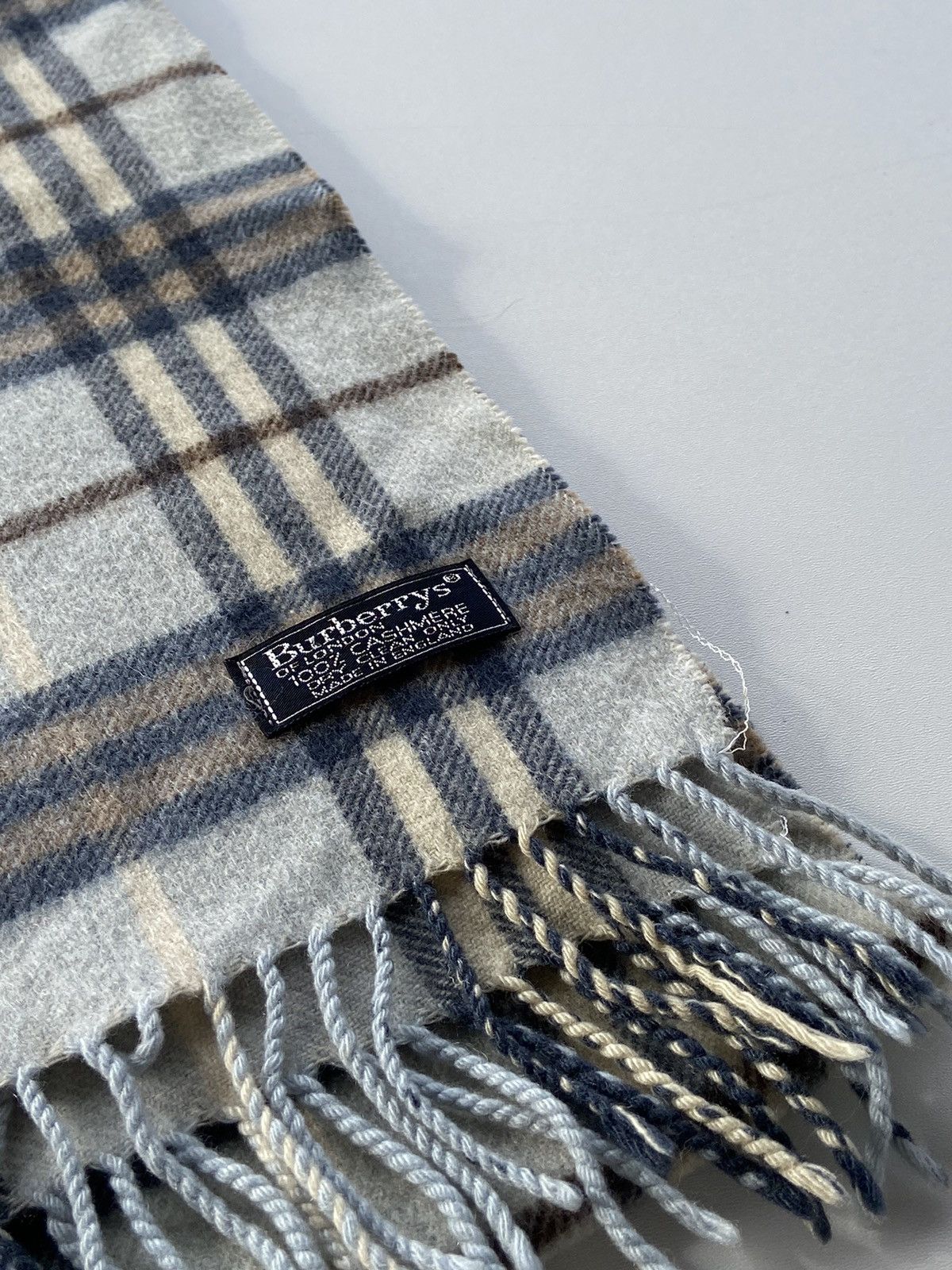 Burberry Burberry’s Vintage Scarf Size ONE SIZE - 7 Thumbnail