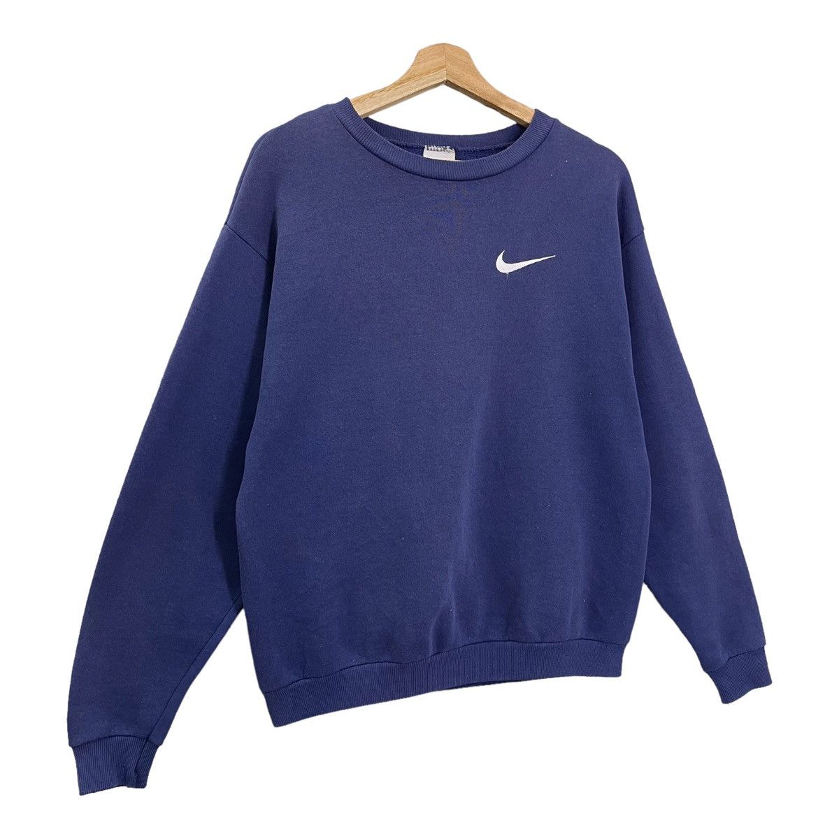 Nike × Vintage Vintage 90s Nike Small Logo Crewneck Sweatshirt Size M Size US M / EU 48-50 / 2 - 2 Thumbnail