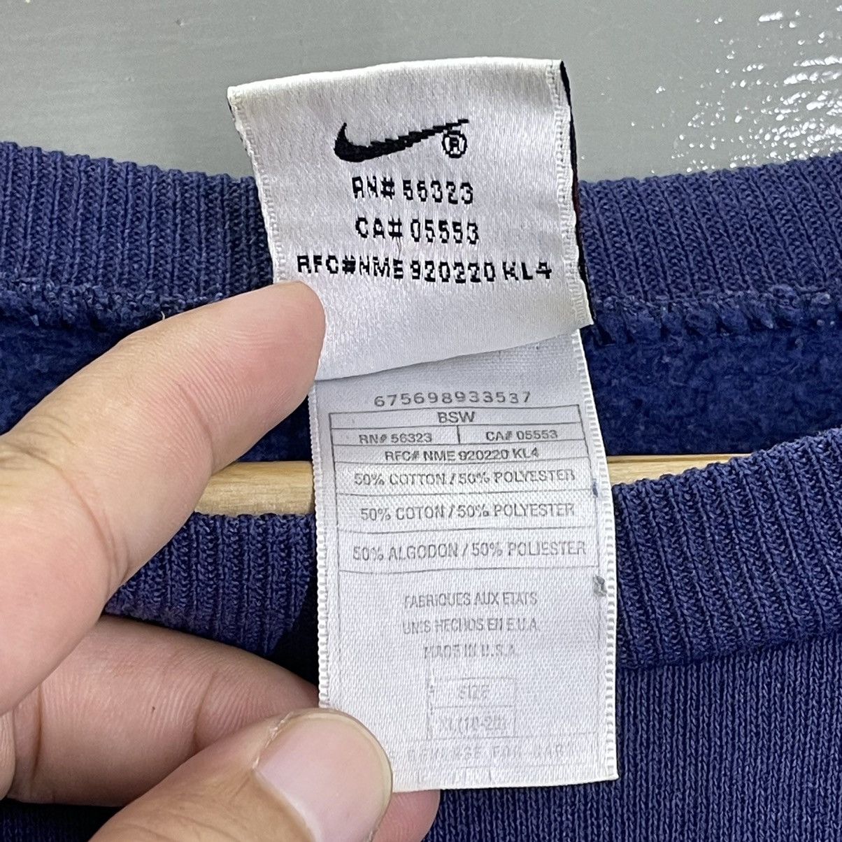 Nike × Vintage Vintage 90s Nike Small Logo Crewneck Sweatshirt Size M Size US M / EU 48-50 / 2 - 10 Thumbnail
