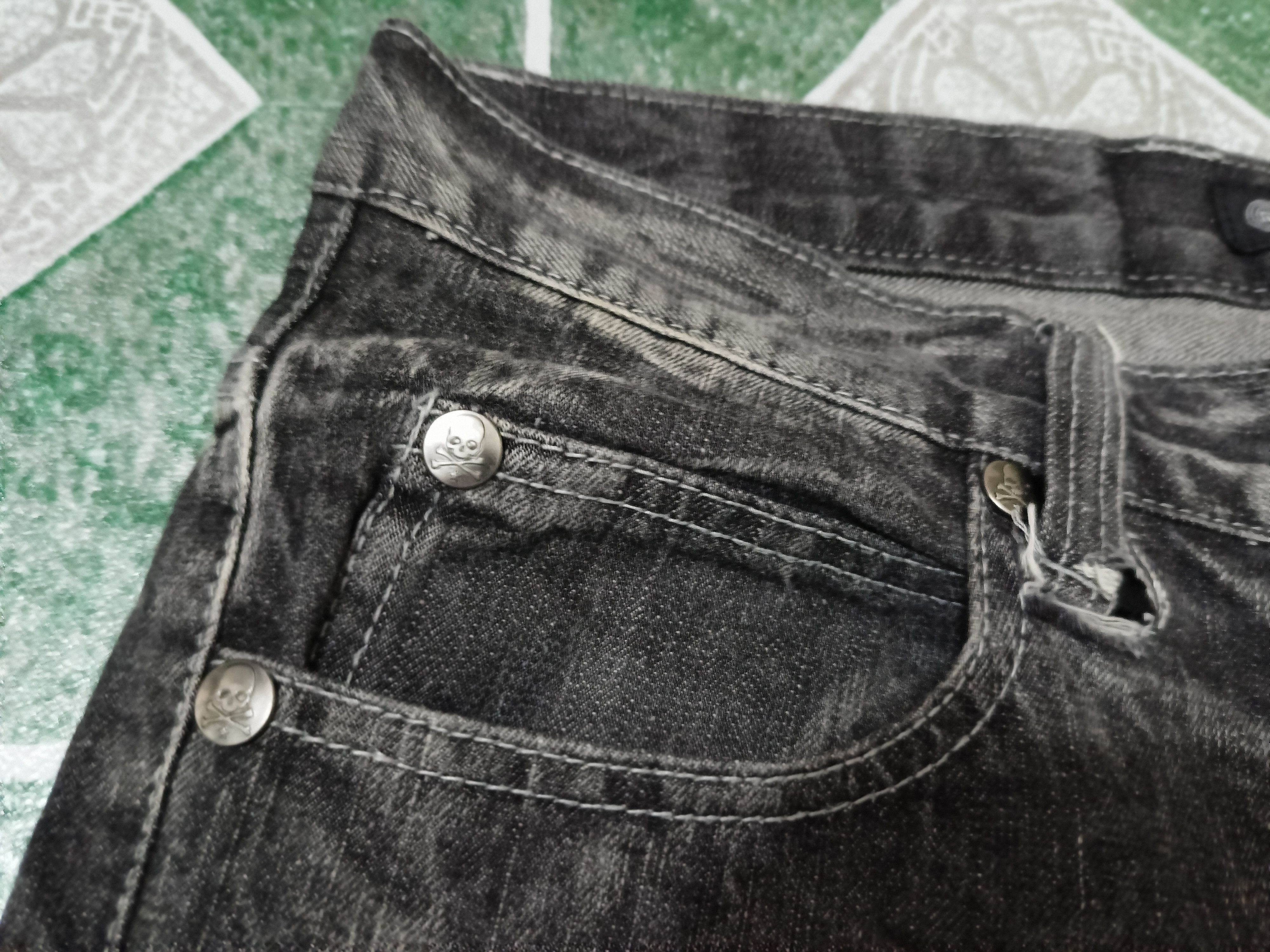 Who Decides War Japanese Black Jeans Root Three Skull Bones flared jeans Size US 31 - 9 Thumbnail