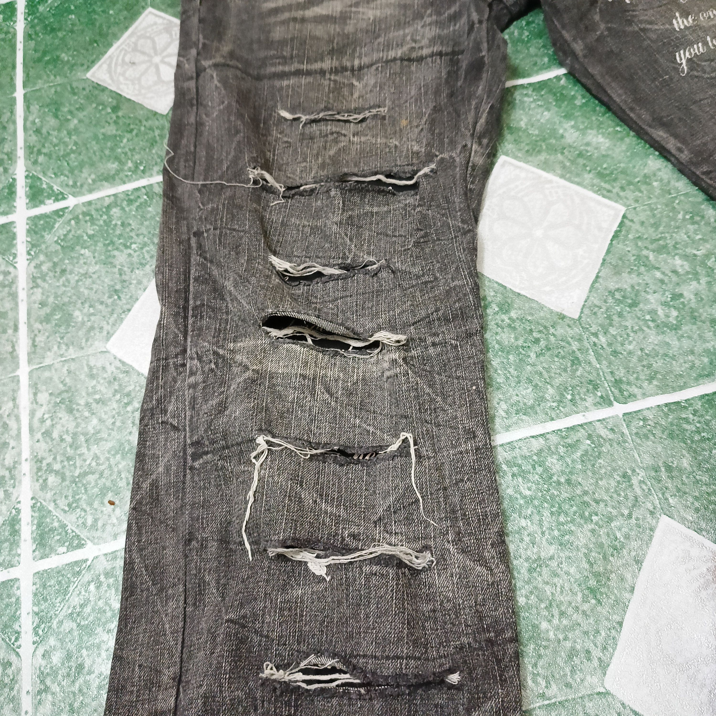 Who Decides War Japanese Black Jeans Root Three Skull Bones flared jeans Size US 31 - 4 Thumbnail
