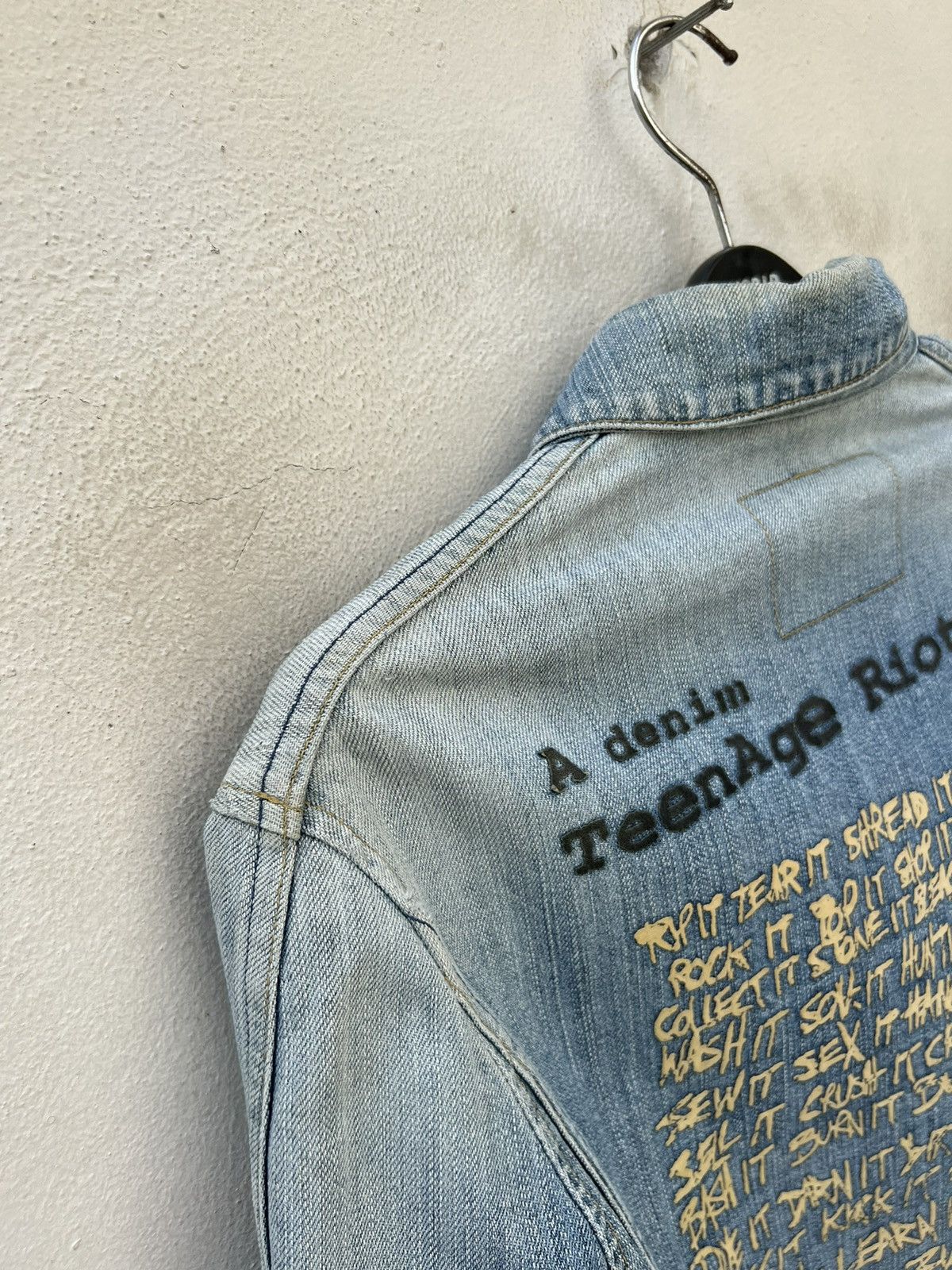 Japanese Brand 2002 Levi’s Engineer Teenage Riot Fade Trashed Denim Jacket Size US M / EU 48-50 / 2 - 11 Thumbnail