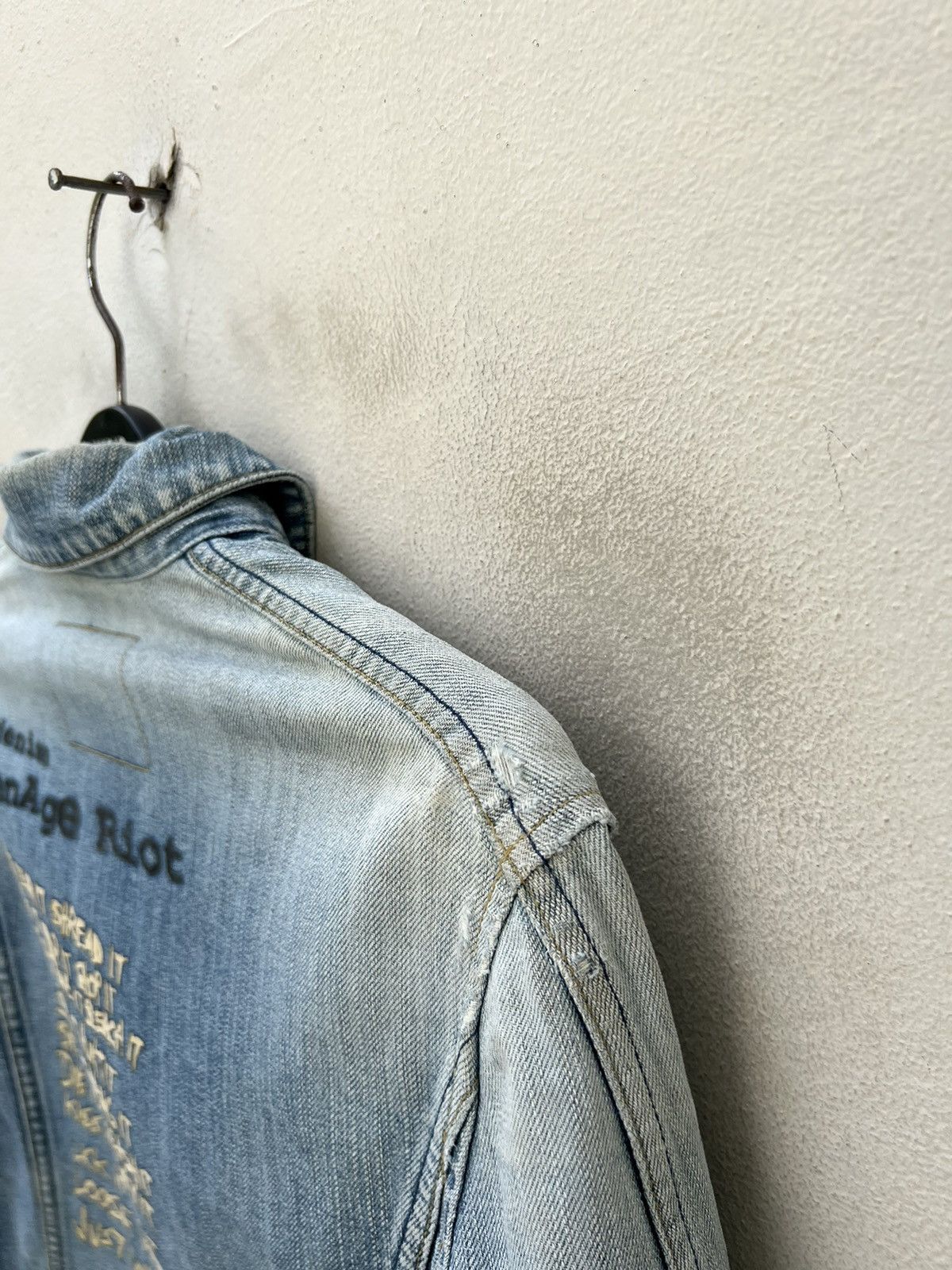 Japanese Brand 2002 Levi’s Engineer Teenage Riot Fade Trashed Denim Jacket Size US M / EU 48-50 / 2 - 10 Thumbnail