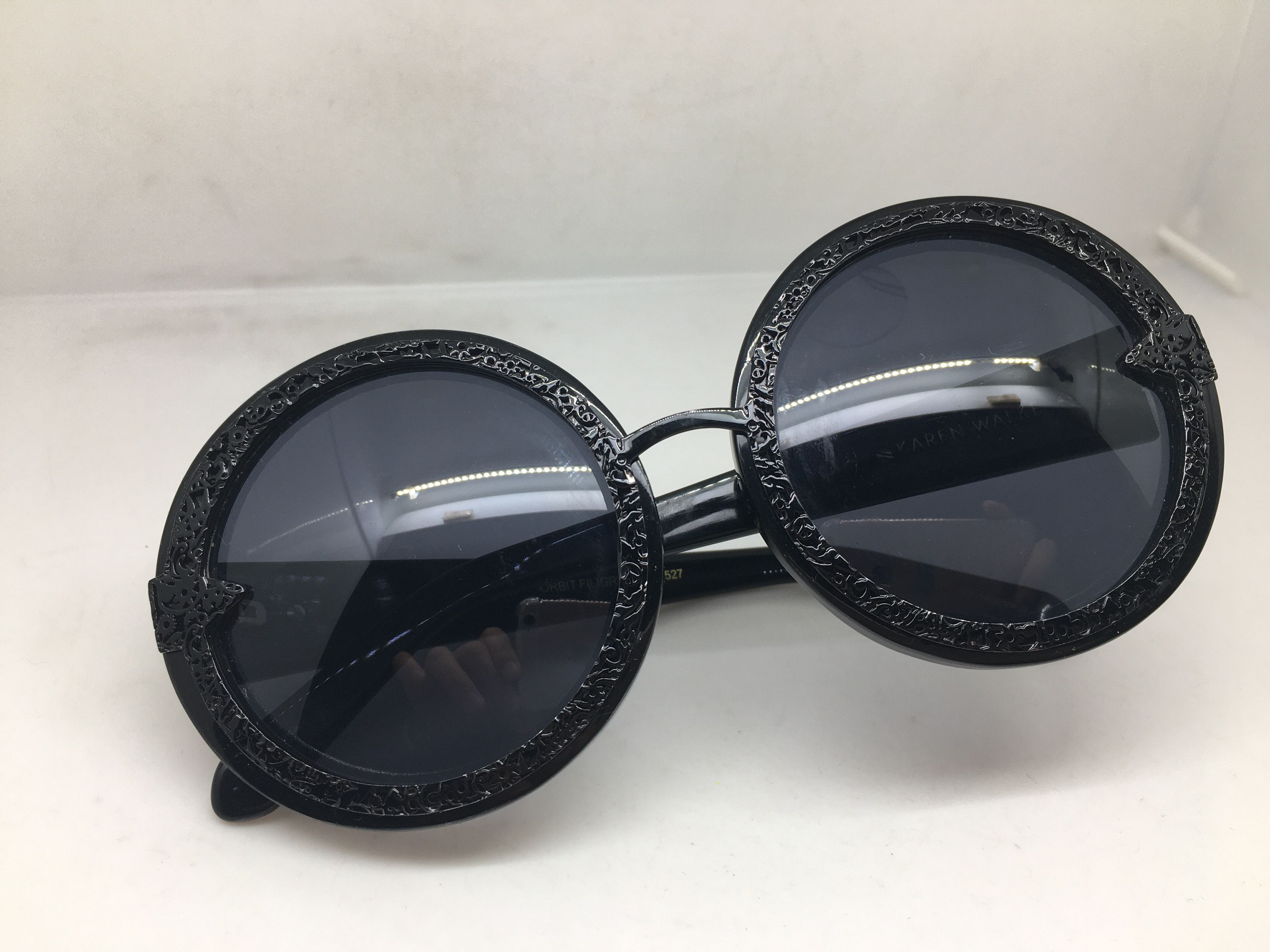 Karen Walker Karen Walker Orbit Filigree Black Round  display picture 1