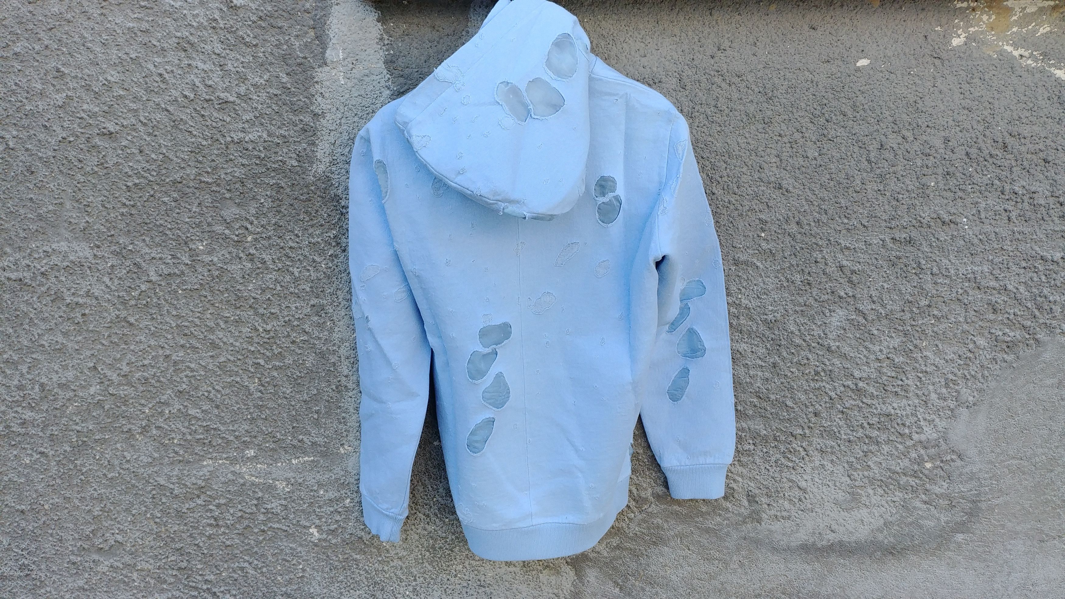 Givenchy $1500 Givenchy Baby Blue Destroyed Distressed Logo Rottweiler Shark Hoodie size M Size US M / EU 48-50 / 2 - 11 Thumbnail