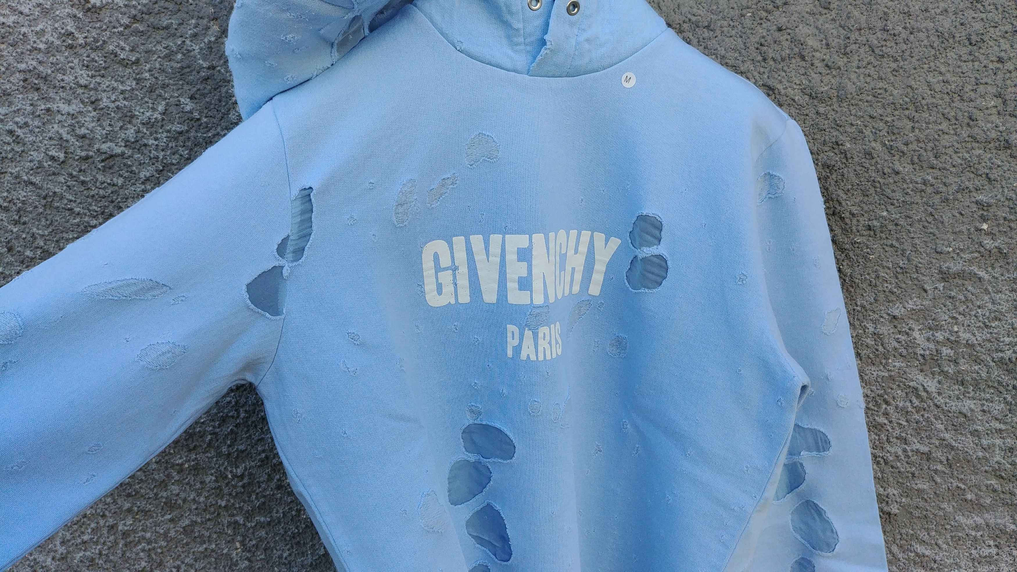 Givenchy $1500 Givenchy Baby Blue Destroyed Distressed Logo Rottweiler Shark Hoodie size M Size US M / EU 48-50 / 2 - 9 Thumbnail