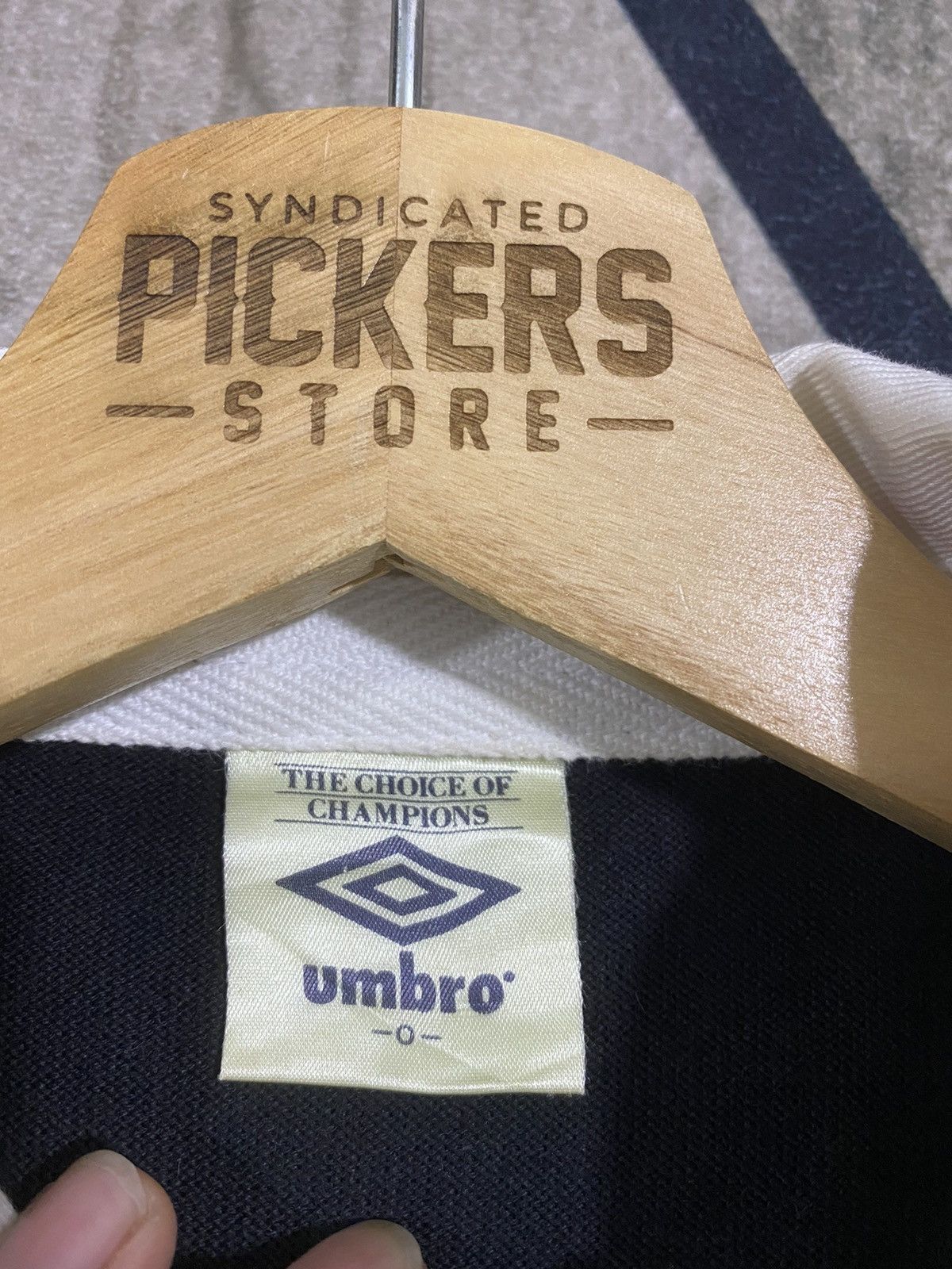 Umbro × Vintage Vintage Umbro Longsleeves Polo Tee Smalllogo Embroidery Size US M / EU 48-50 / 2 - 5 Thumbnail