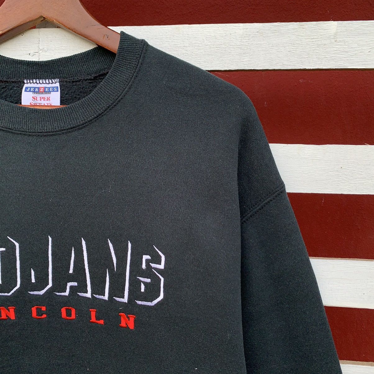 Vintage VINTAGE 90s JERZEES TROJAN LINCOLN SWEATSHIRT EMBROIDERED Size US M / EU 48-50 / 2 - 4 Thumbnail