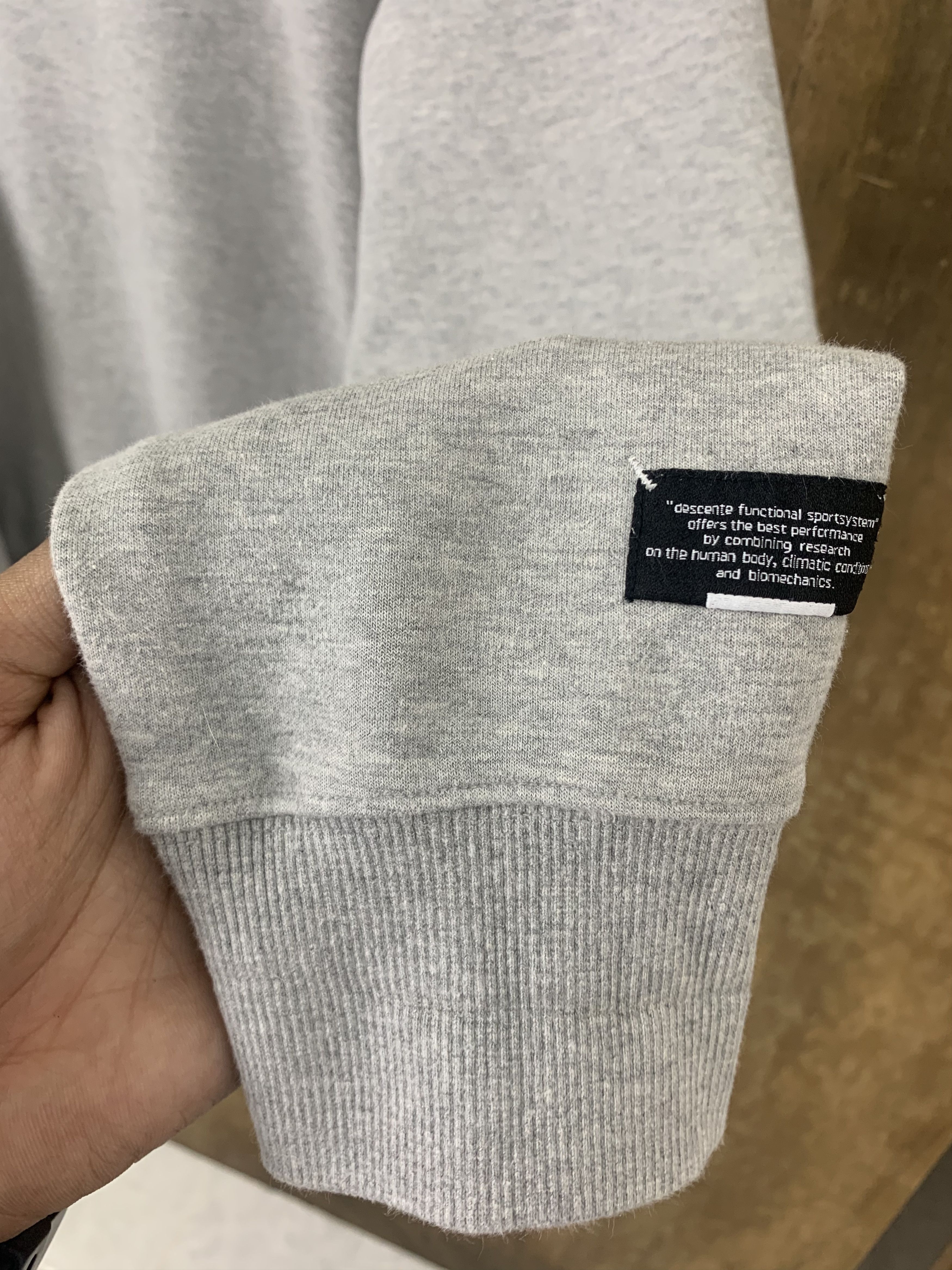 Descente Descente Small Box Vintage Sweatshirts Streetwear Grey Size US S / EU 44-46 / 1 - 5 Thumbnail