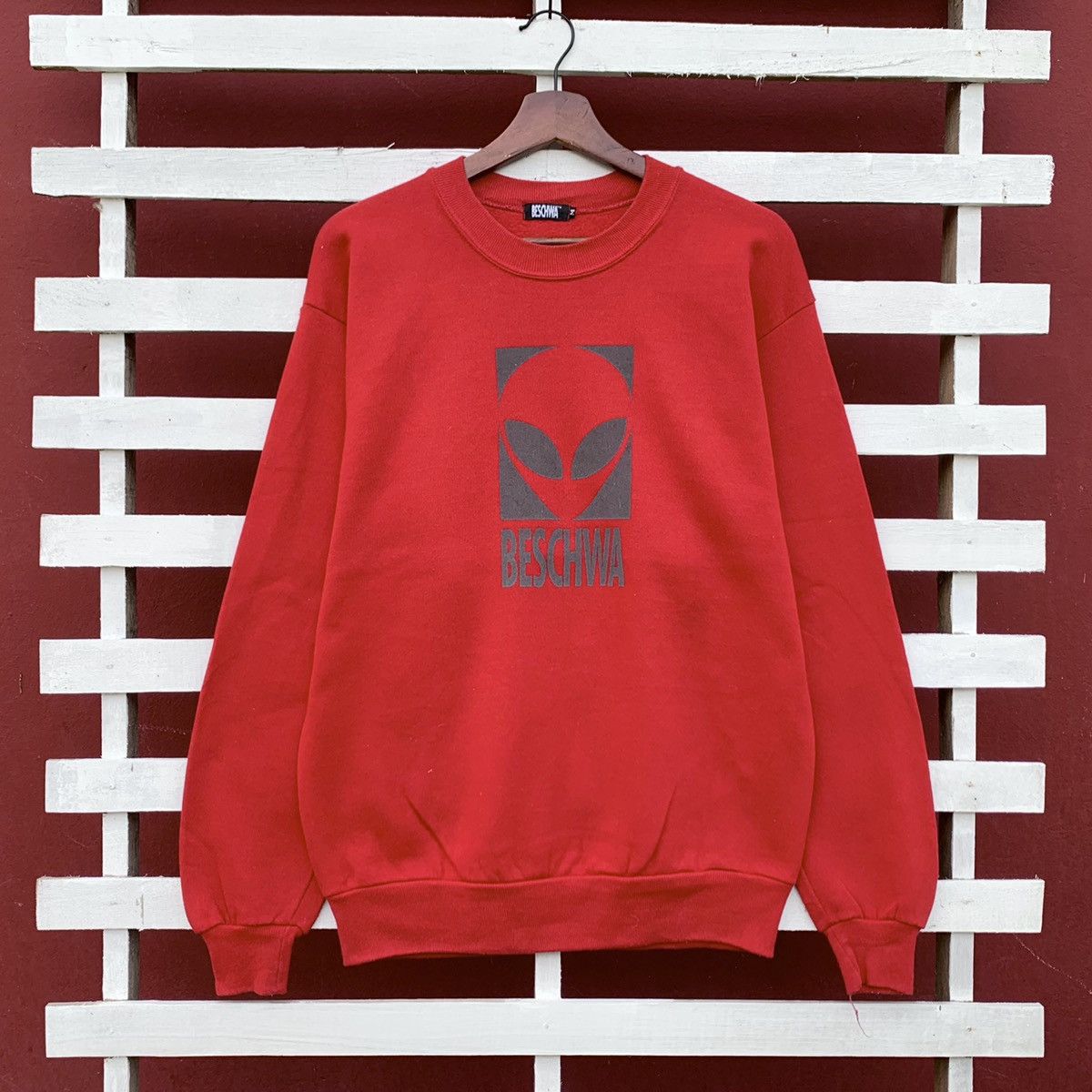 Alien Workshop × Vintage Vintage 90s BESCHWA Sweatshirt Big Logo Size US S / EU 44-46 / 1 - 1 Thumbnail