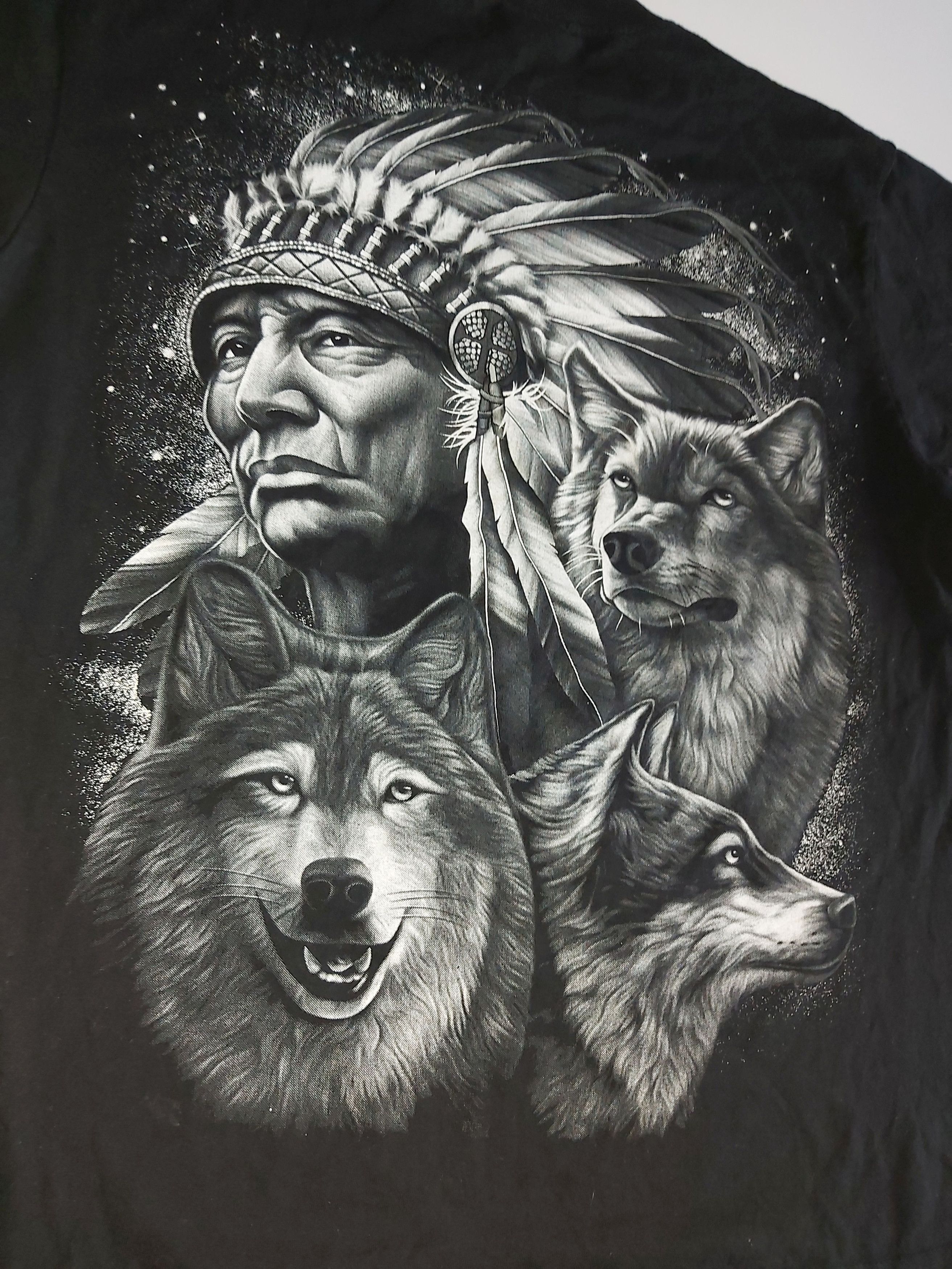90s vintage Hot Eagle Indian Wolf T-shirt print all over