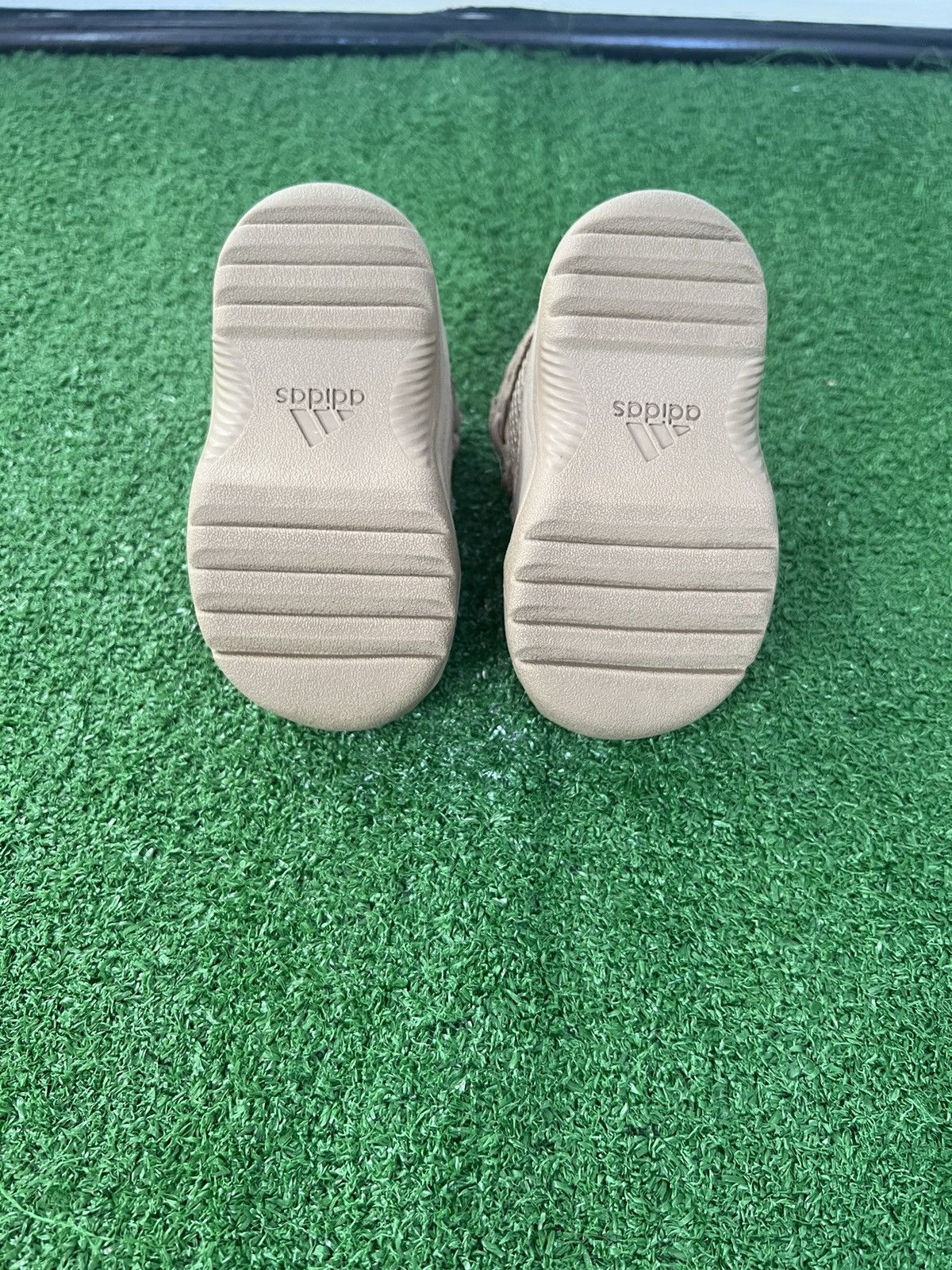 adidas gazelle silver green womens adidas Yeezy Desert Boot Rock (Infants)