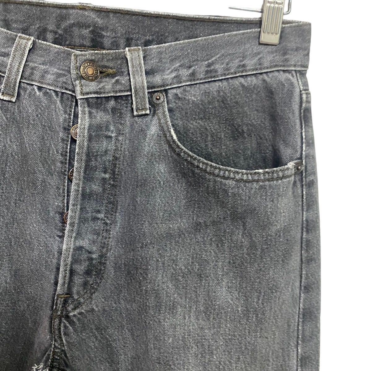 Levi's Vintage 80s Levis 501 Charcoal Distressed Jeans 30x29 Size US 30 / EU 46 - 5 Thumbnail
