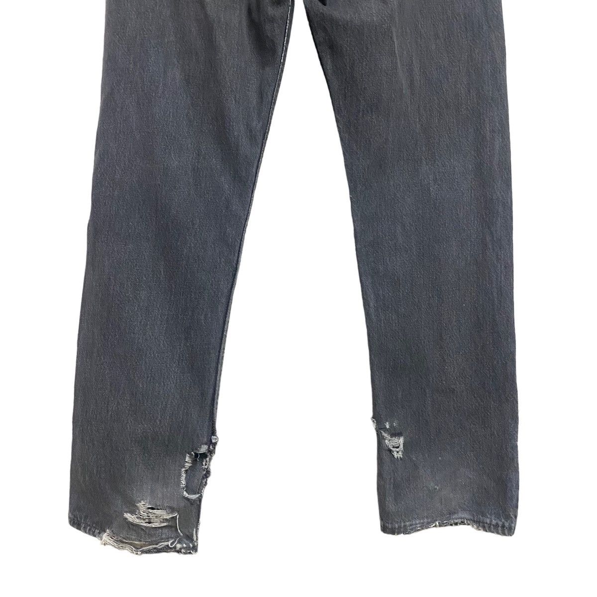 Levi's Vintage 80s Levis 501 Charcoal Distressed Jeans 30x29 Size US 30 / EU 46 - 13 Thumbnail
