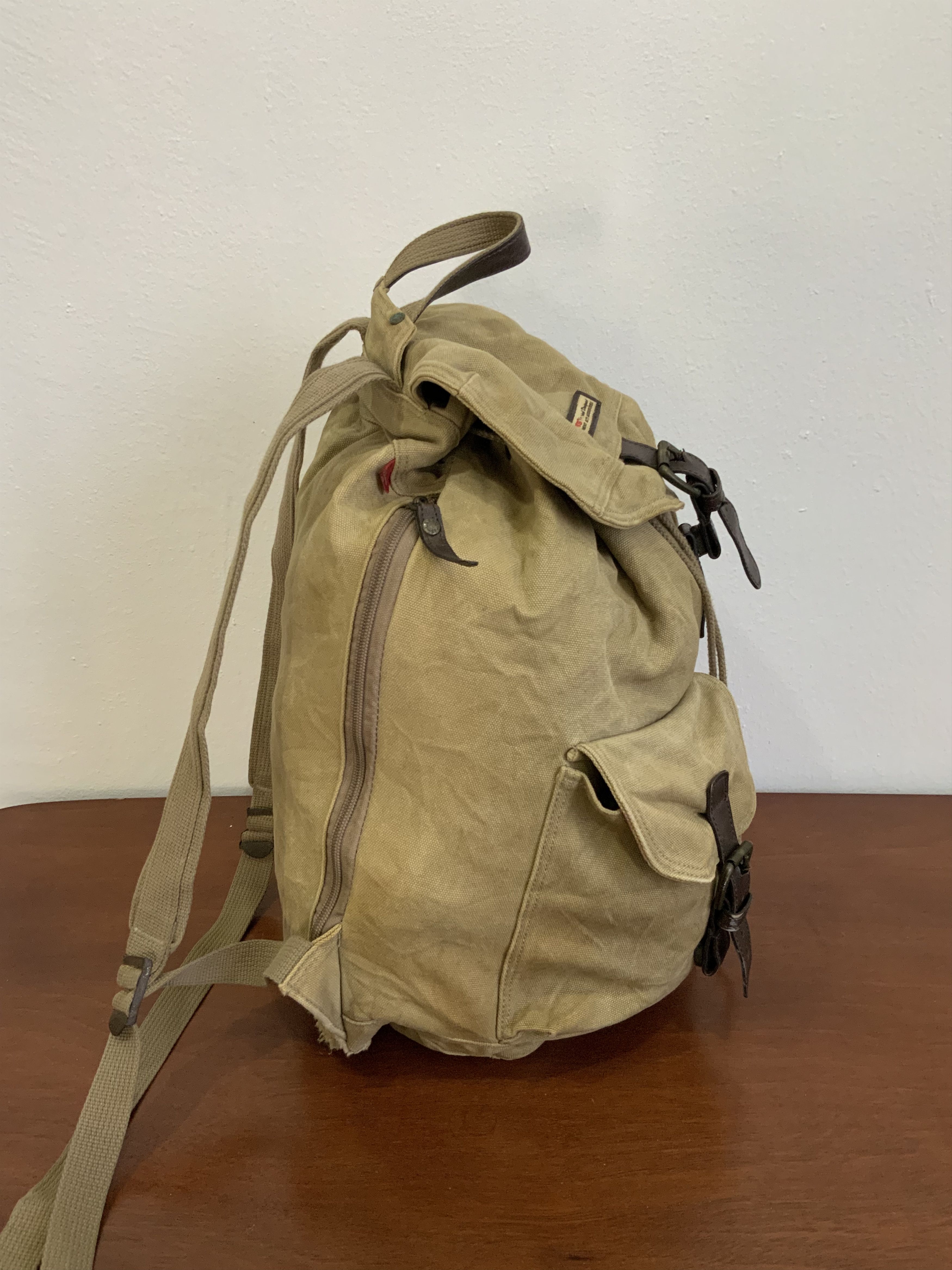 Levi's Vintage Levi’s Distressed Faded Rucksack style Backpack Size ONE SIZE - 7 Thumbnail