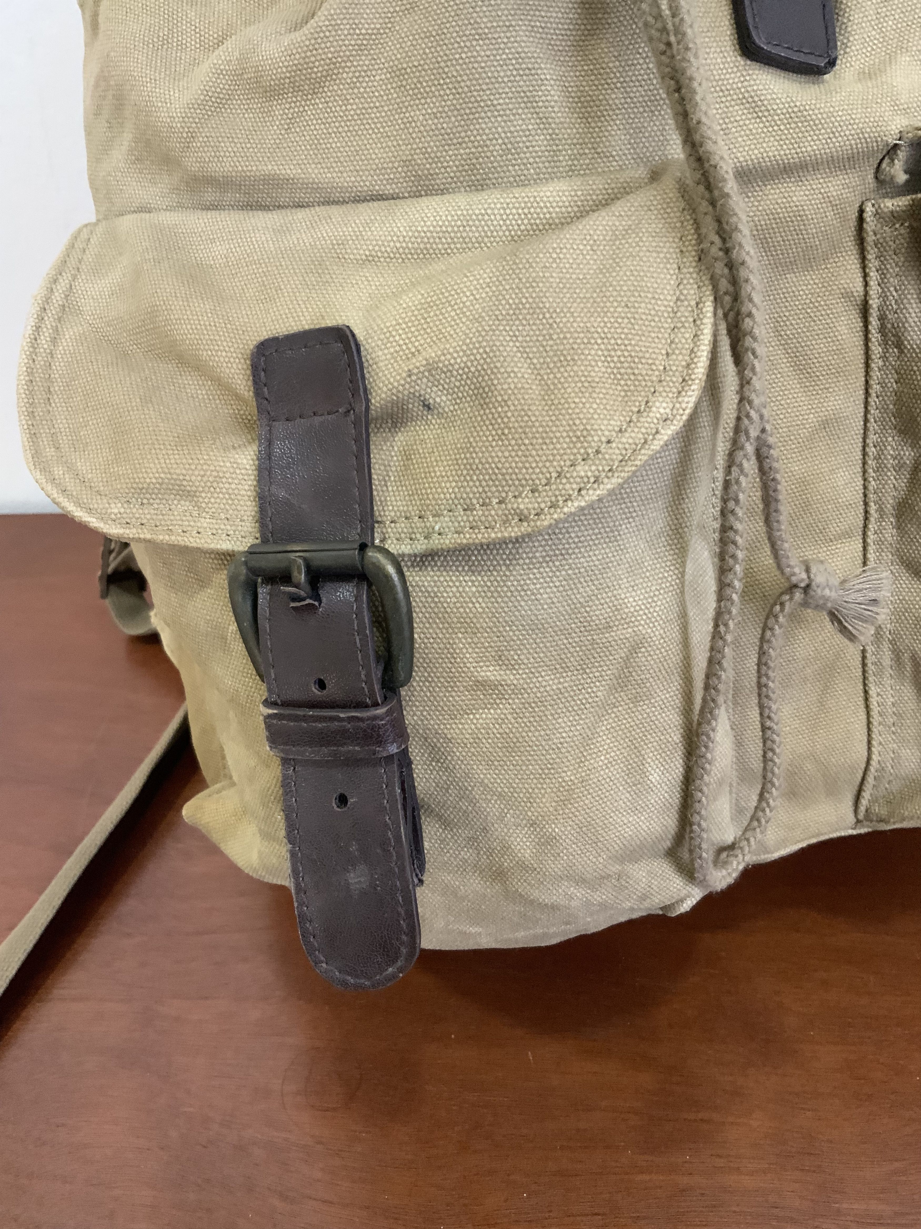 Levi's Vintage Levi’s Distressed Faded Rucksack style Backpack Size ONE SIZE - 10 Thumbnail