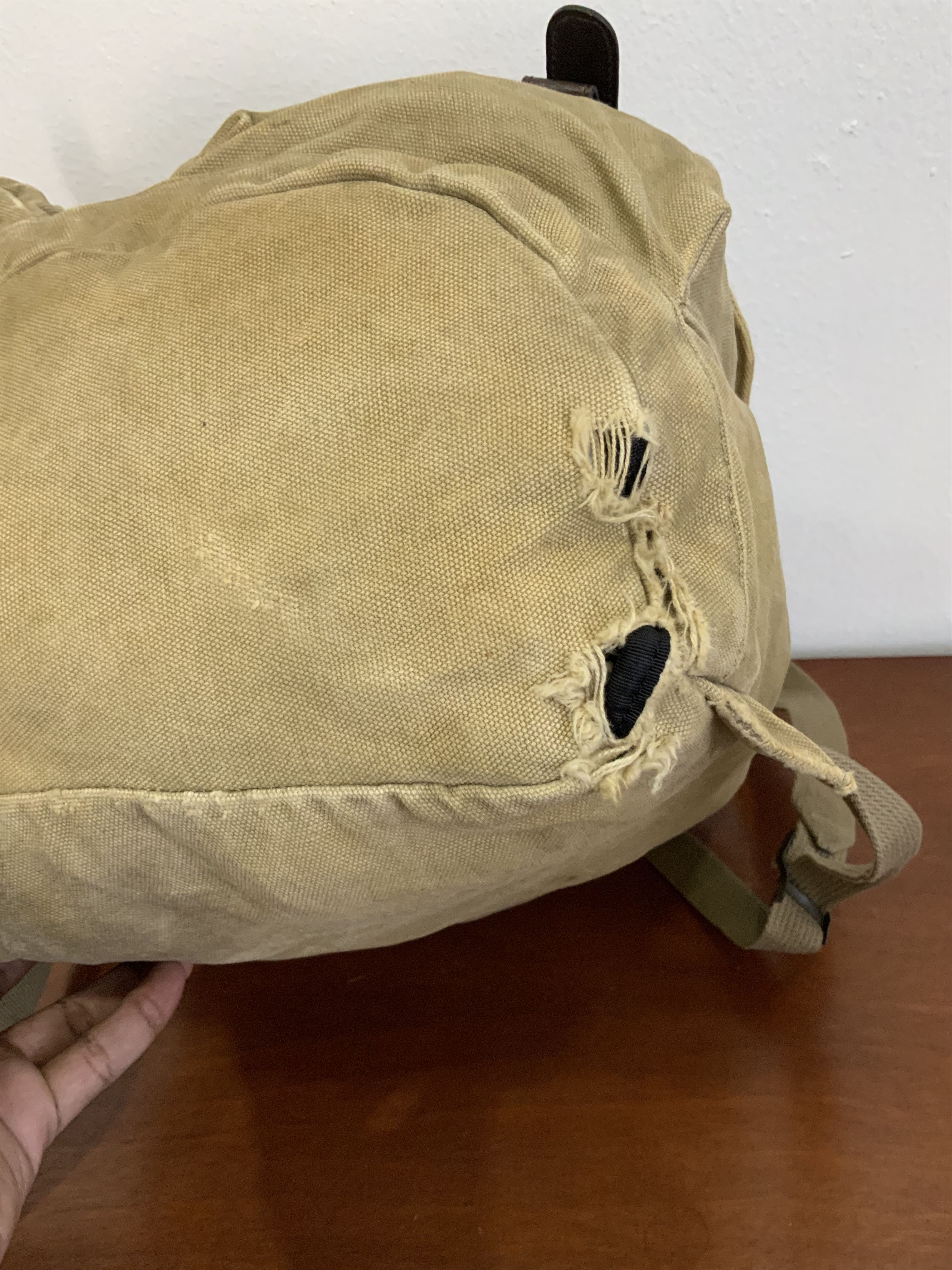 Levi's Vintage Levi’s Distressed Faded Rucksack style Backpack Size ONE SIZE - 12 Thumbnail