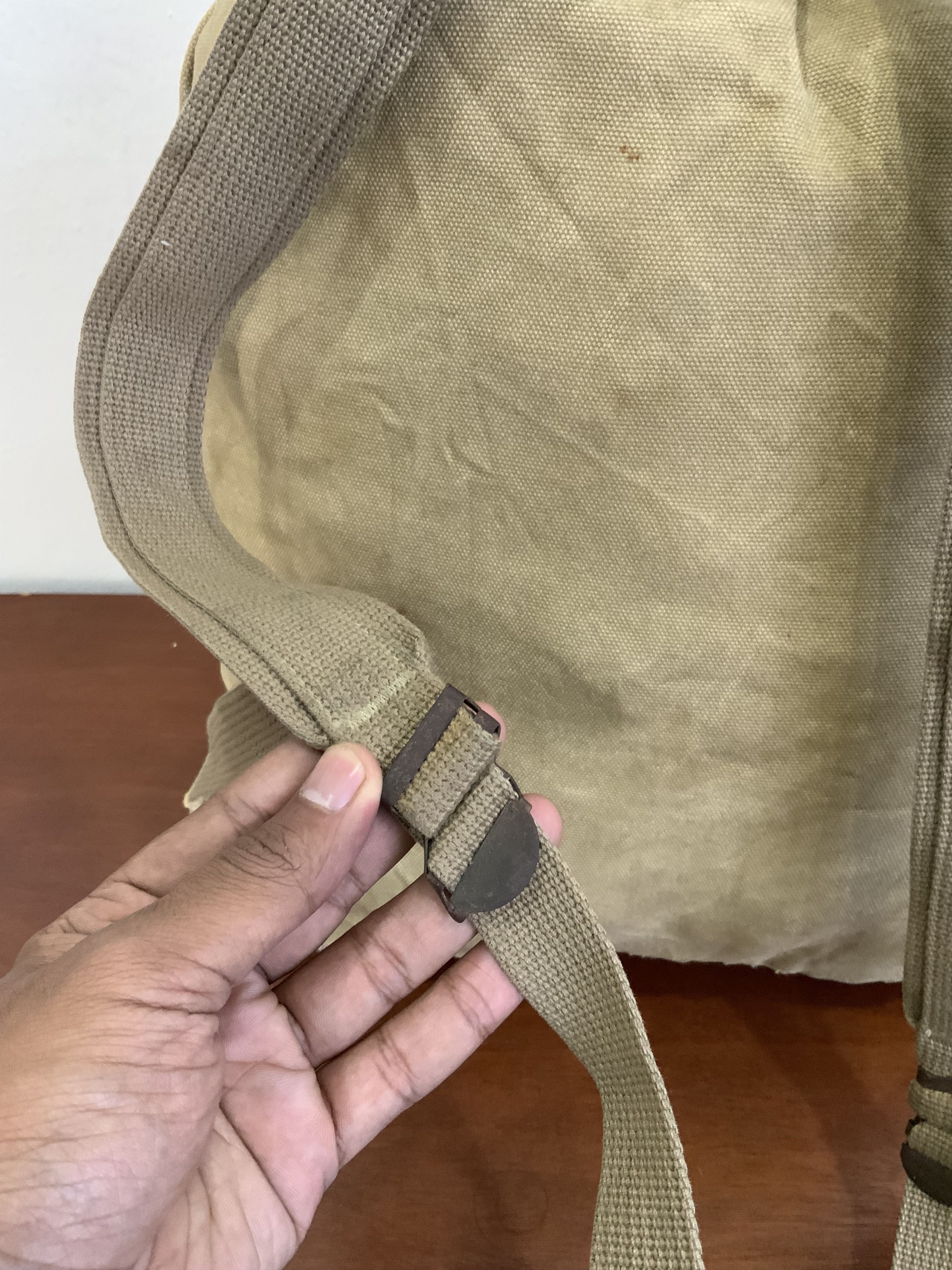Levi's Vintage Levi’s Distressed Faded Rucksack style Backpack Size ONE SIZE - 5 Thumbnail