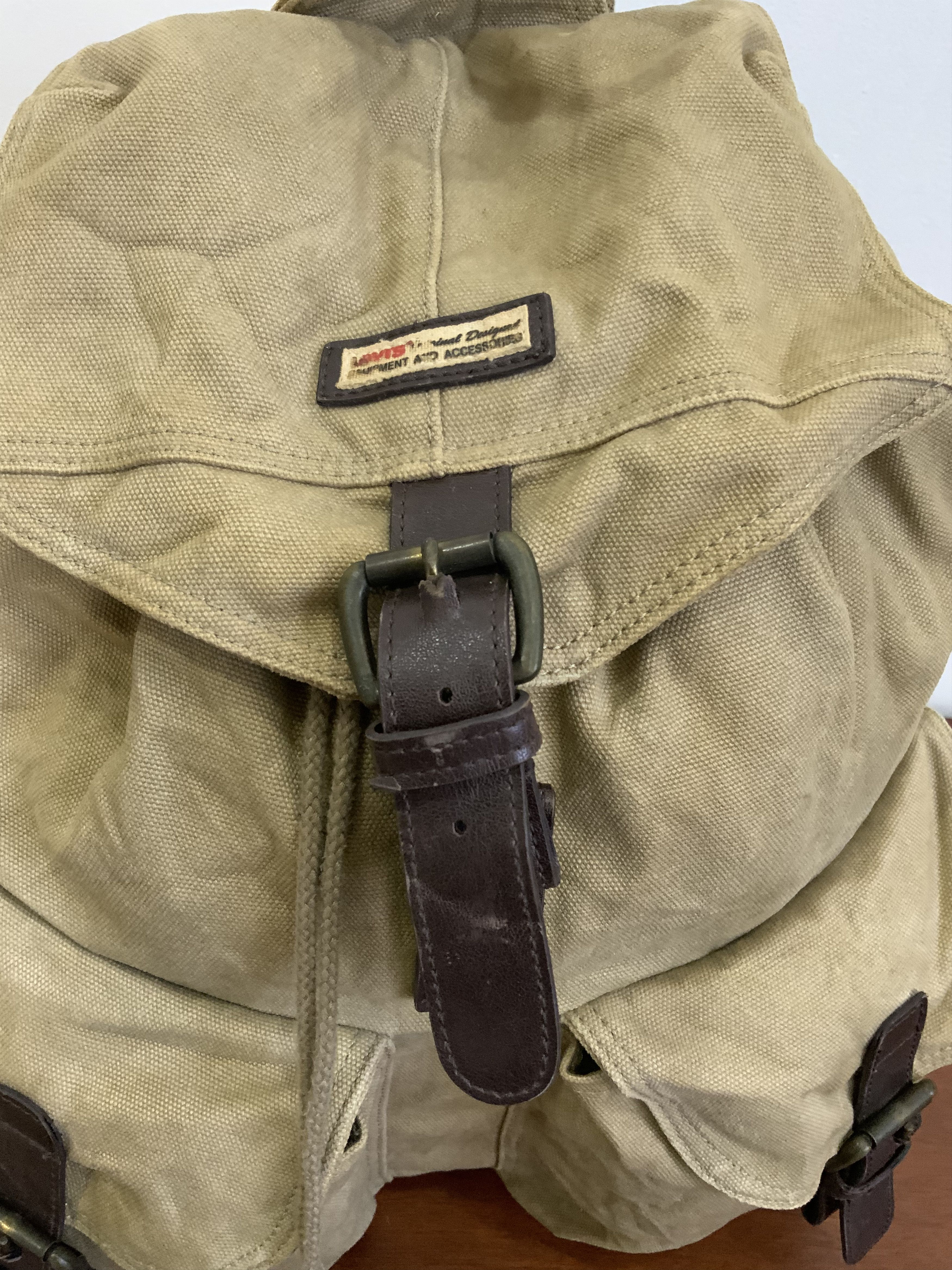 Levi's Vintage Levi’s Distressed Faded Rucksack style Backpack Size ONE SIZE - 8 Thumbnail
