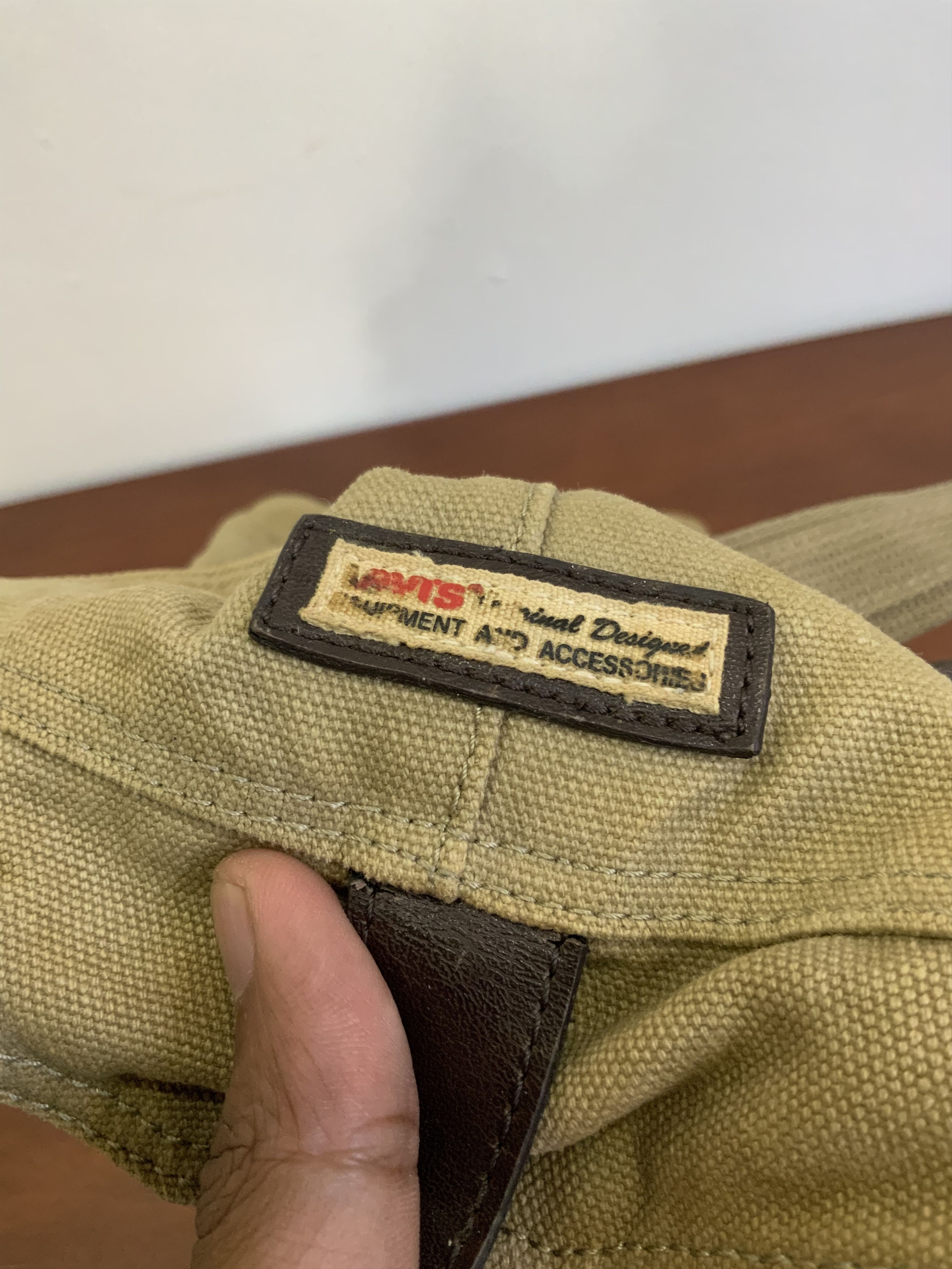 Levi's Vintage Levi’s Distressed Faded Rucksack style Backpack Size ONE SIZE - 20 Thumbnail