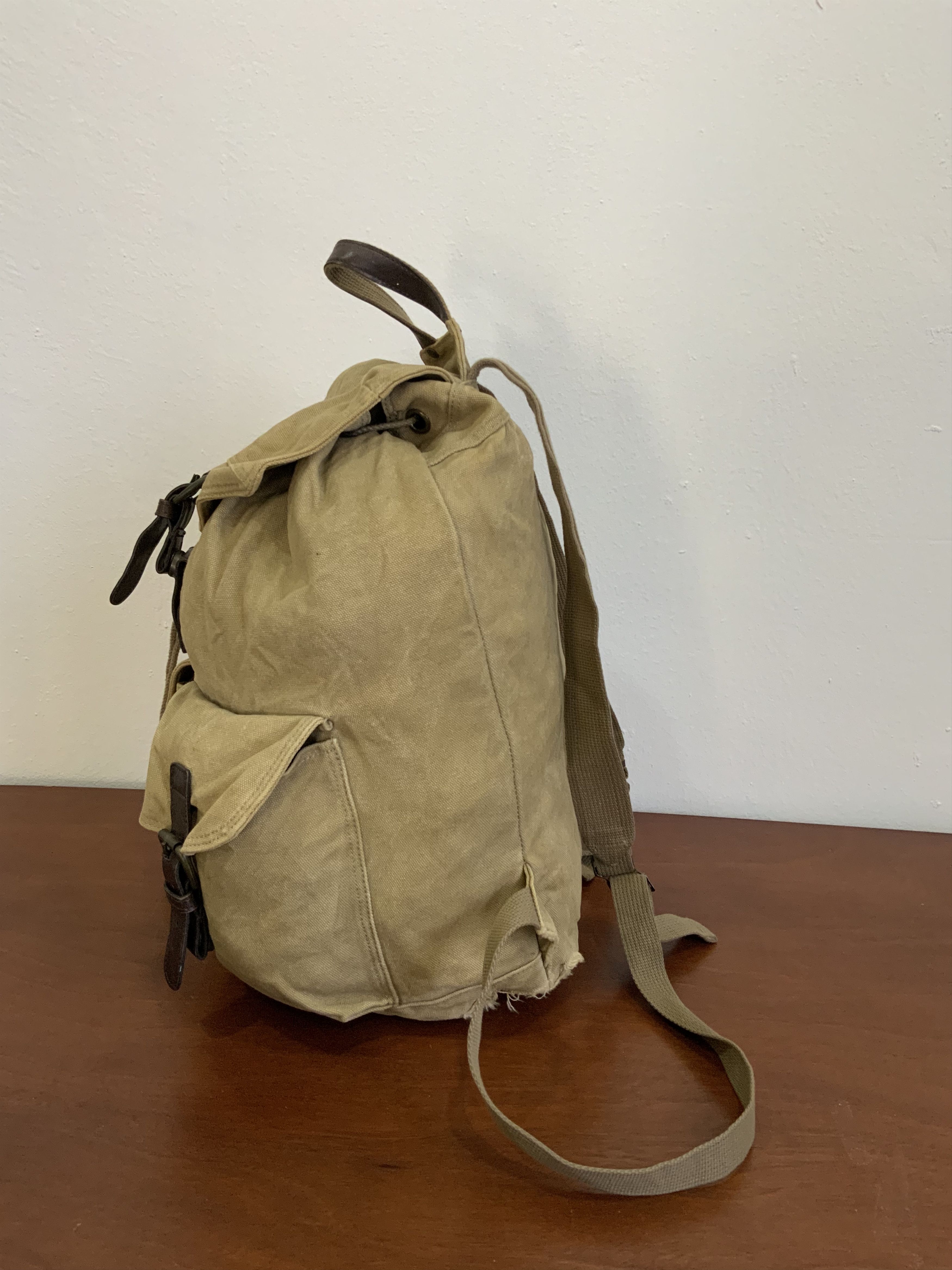 Levi's Vintage Levi’s Distressed Faded Rucksack style Backpack Size ONE SIZE - 3 Thumbnail