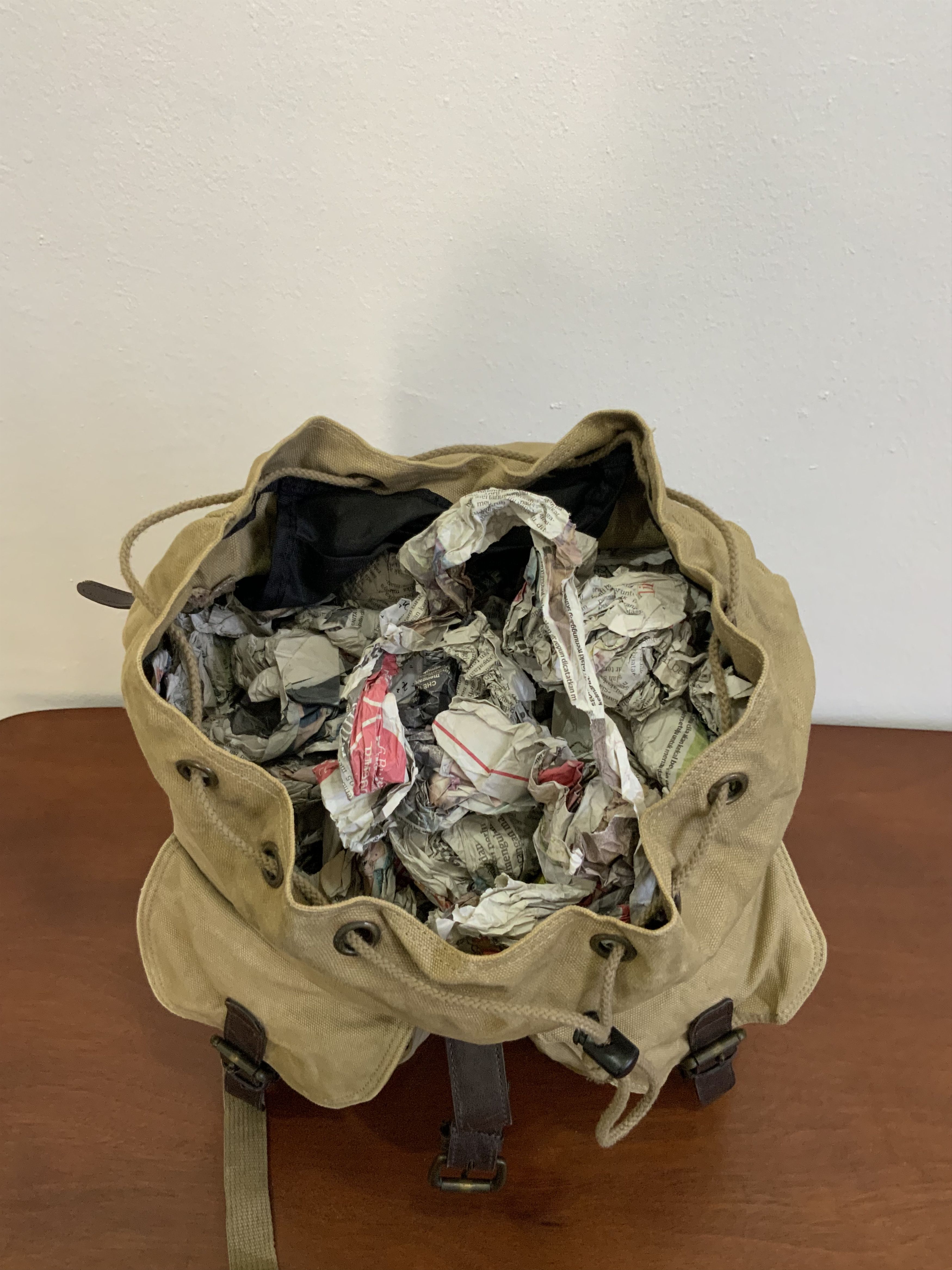 Levi's Vintage Levi’s Distressed Faded Rucksack style Backpack Size ONE SIZE - 14 Thumbnail