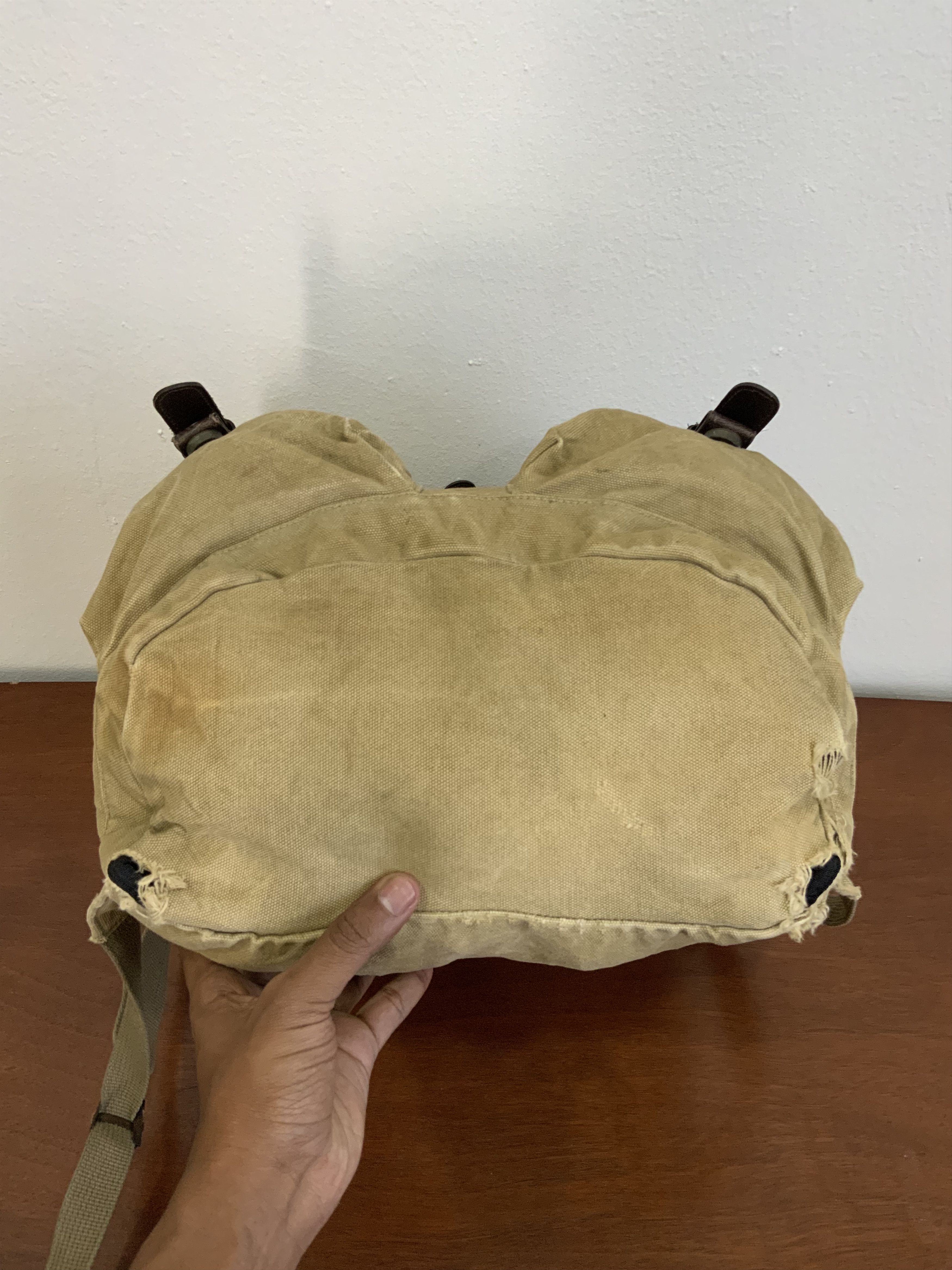 Levi's Vintage Levi’s Distressed Faded Rucksack style Backpack Size ONE SIZE - 11 Thumbnail