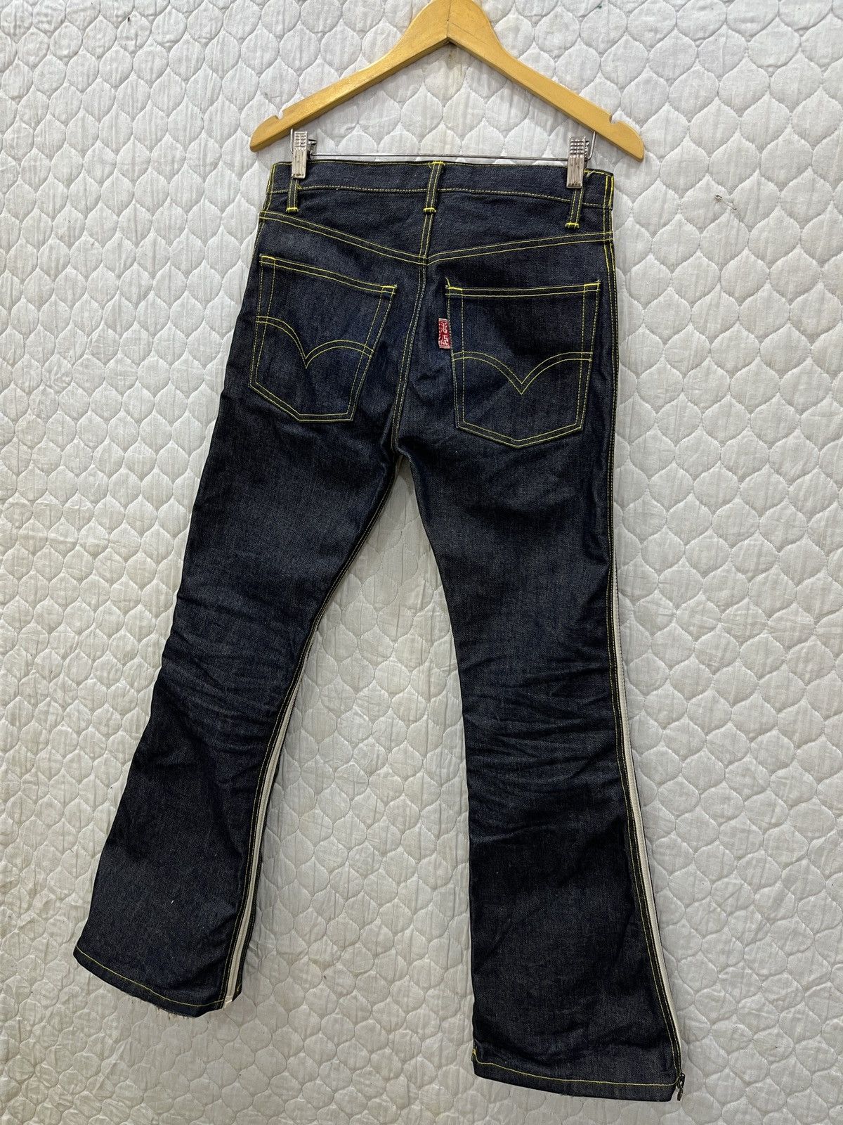 Hypebeast (Hhh). RARE JAPANESE HYPEBEAST DETACHABLE ZIPPER FLARE DENIM Size US 30 / EU 46 - 8 Thumbnail