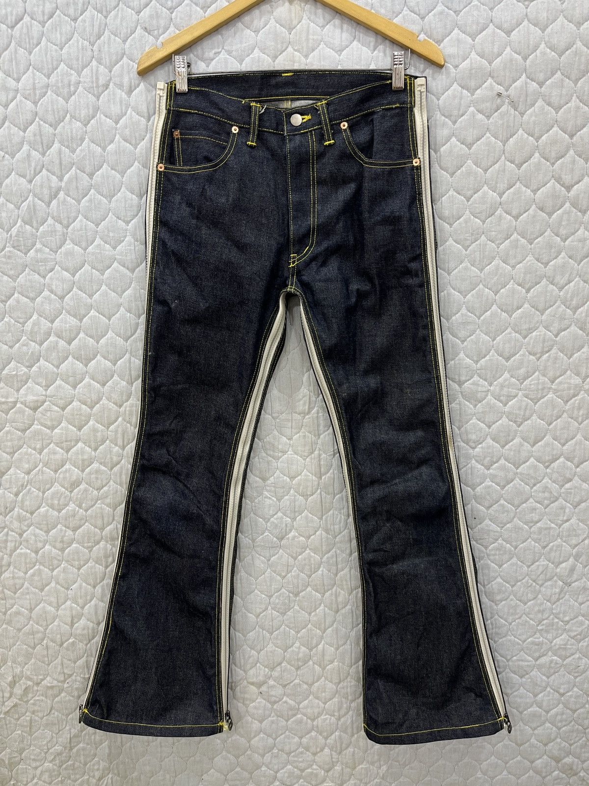 (Hhh). RARE JAPANESE HYPEBEAST DETACHABLE ZIPPER FLARE DENIM