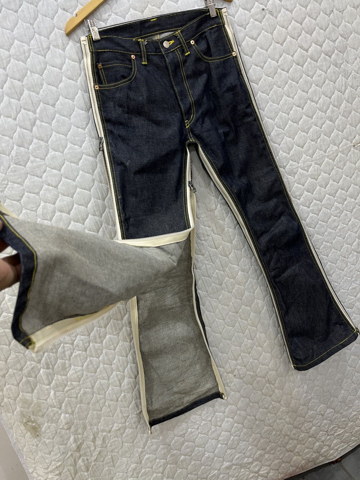 Hypebeast (Hhh). RARE JAPANESE HYPEBEAST DETACHABLE ZIPPER FLARE DENIM Size US 30 / EU 46 - 4 Thumbnail