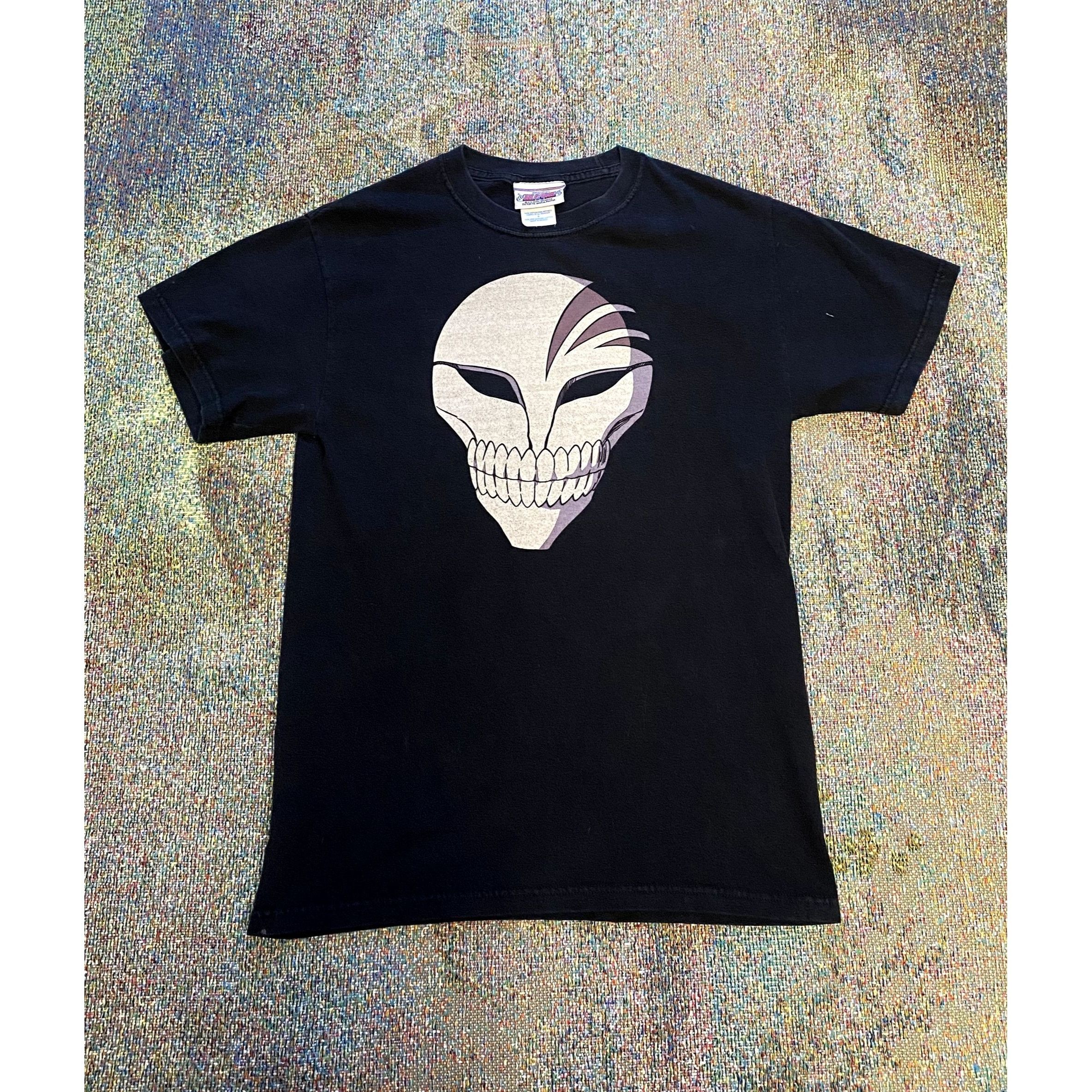 cheapest online vintage Y2K bleach hollow mask anime graphic t shirt S/M  bla | www.fcbsudan.com