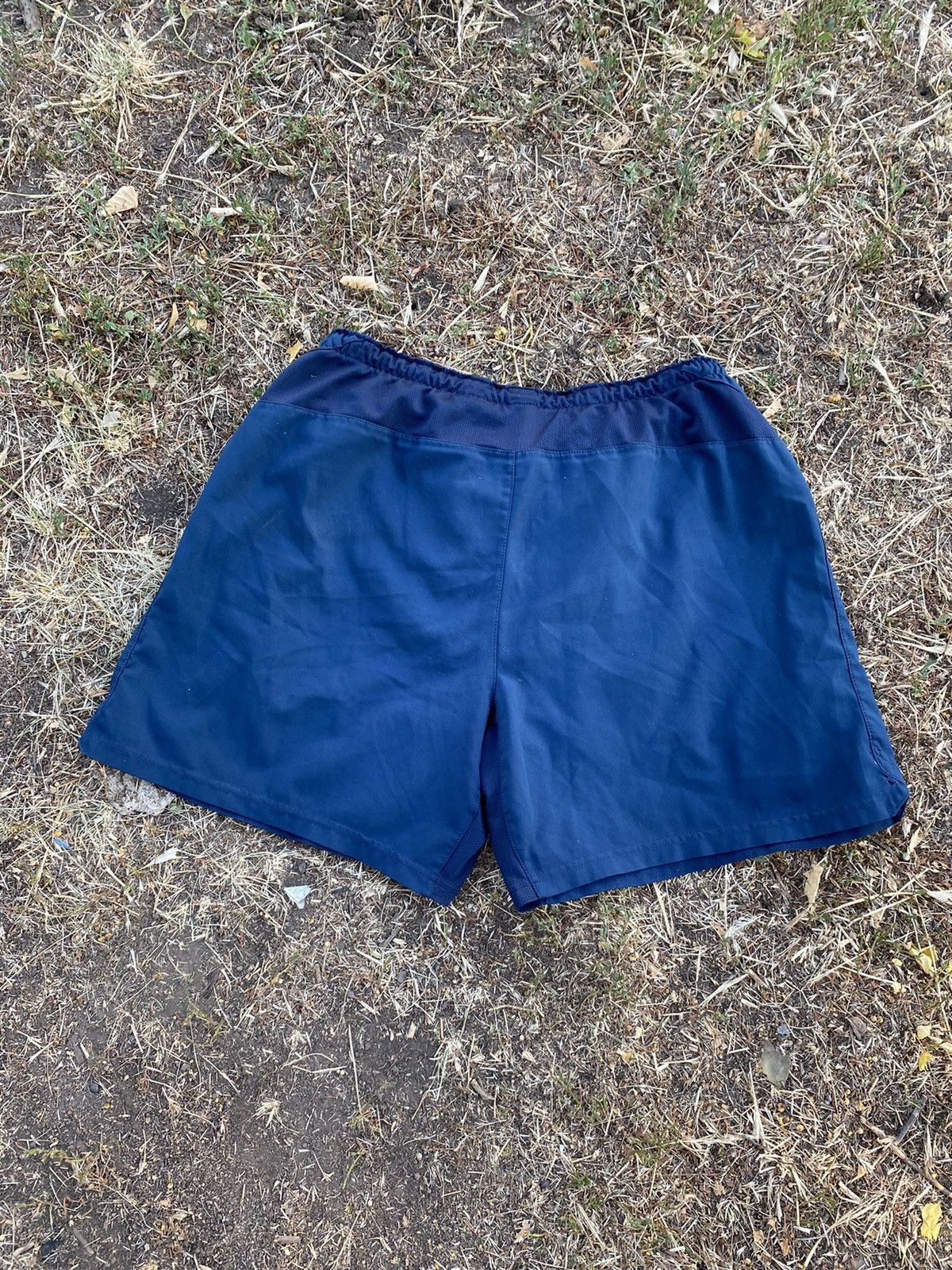 Nike Vintage Nike shorts Barcelona streetwear y2k style size L Size US 34 / EU 50 - 3 Thumbnail