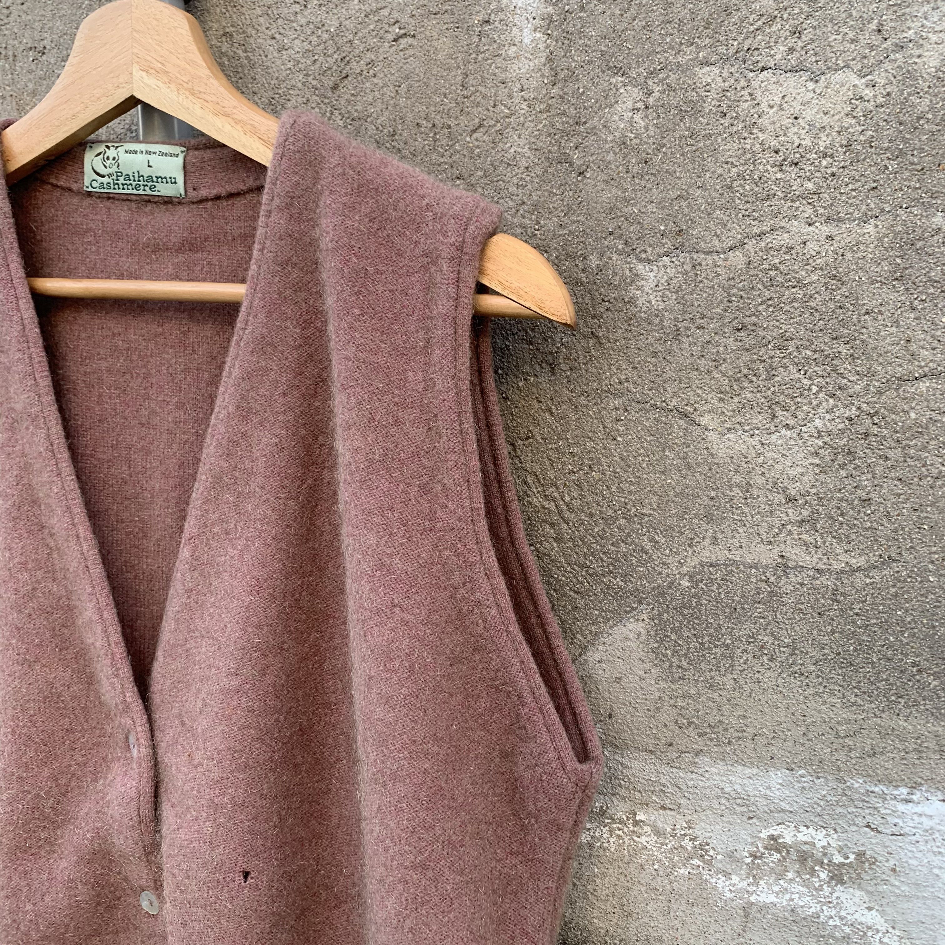 Aran Isles Knitwear Vintage Pahamu Cashmere Wool Sleeveless Vest Made In NZ Size US M / EU 48-50 / 2 - 8 Thumbnail