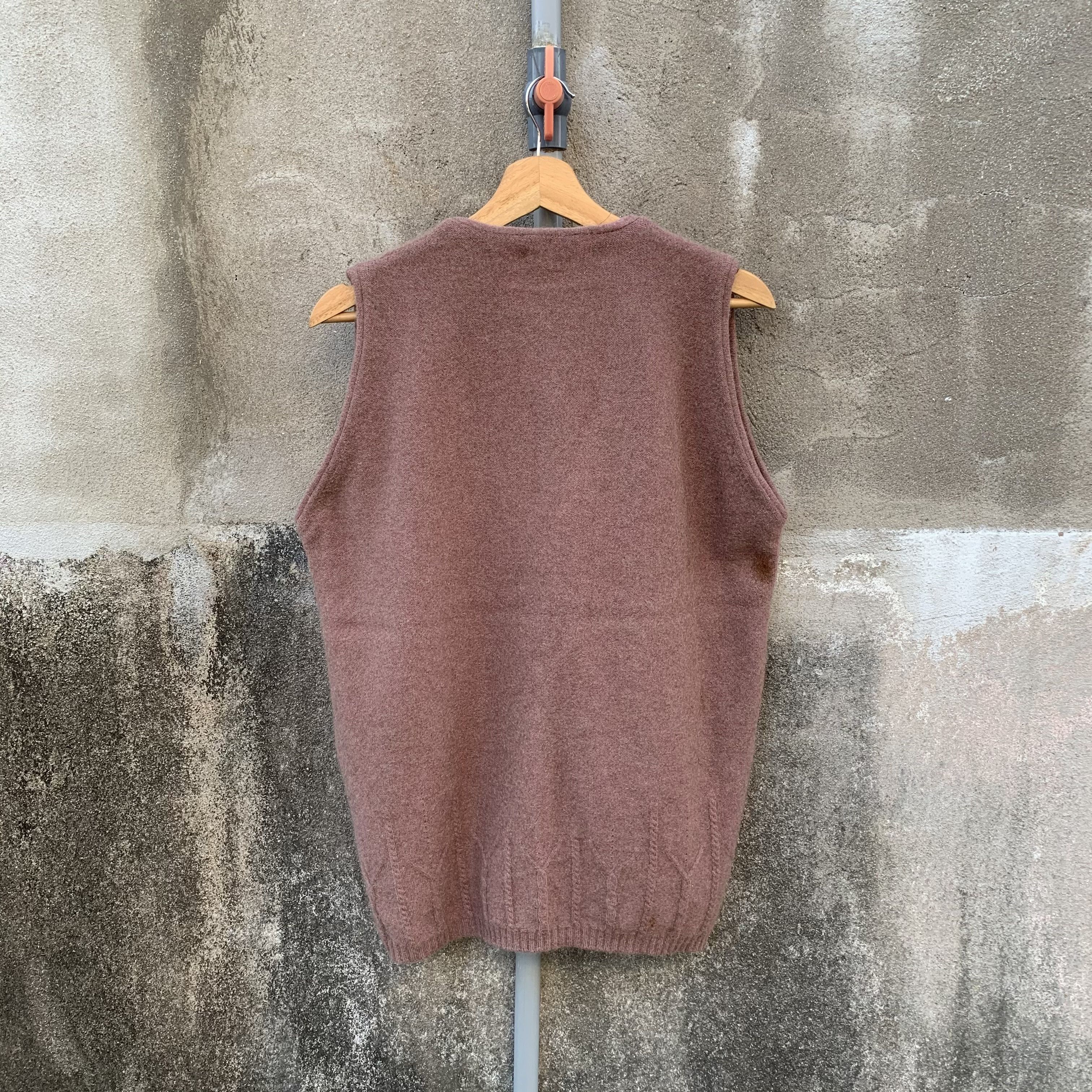 Aran Isles Knitwear Vintage Pahamu Cashmere Wool Sleeveless Vest Made In NZ Size US M / EU 48-50 / 2 - 10 Thumbnail