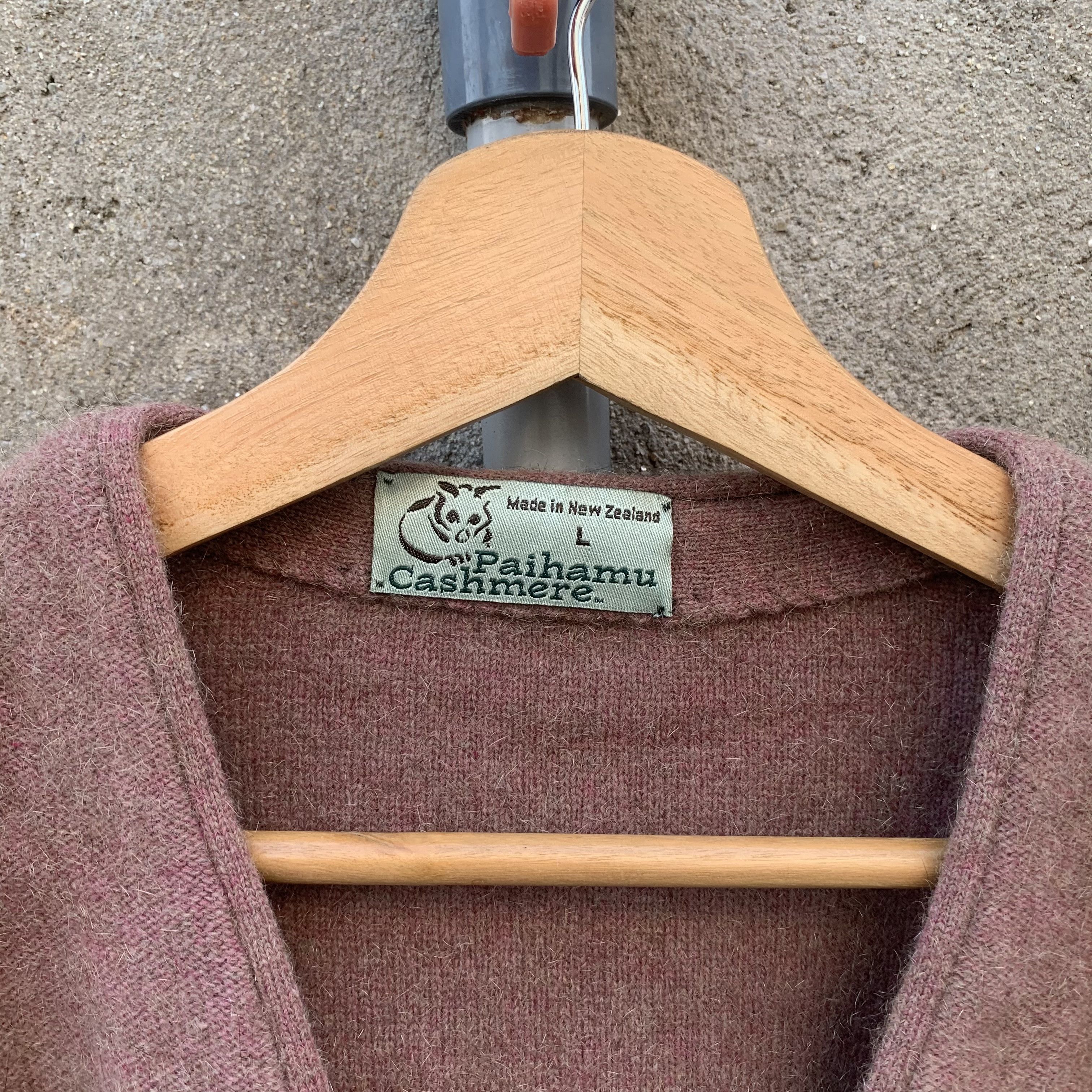 Aran Isles Knitwear Vintage Pahamu Cashmere Wool Sleeveless Vest Made In NZ Size US M / EU 48-50 / 2 - 13 Thumbnail