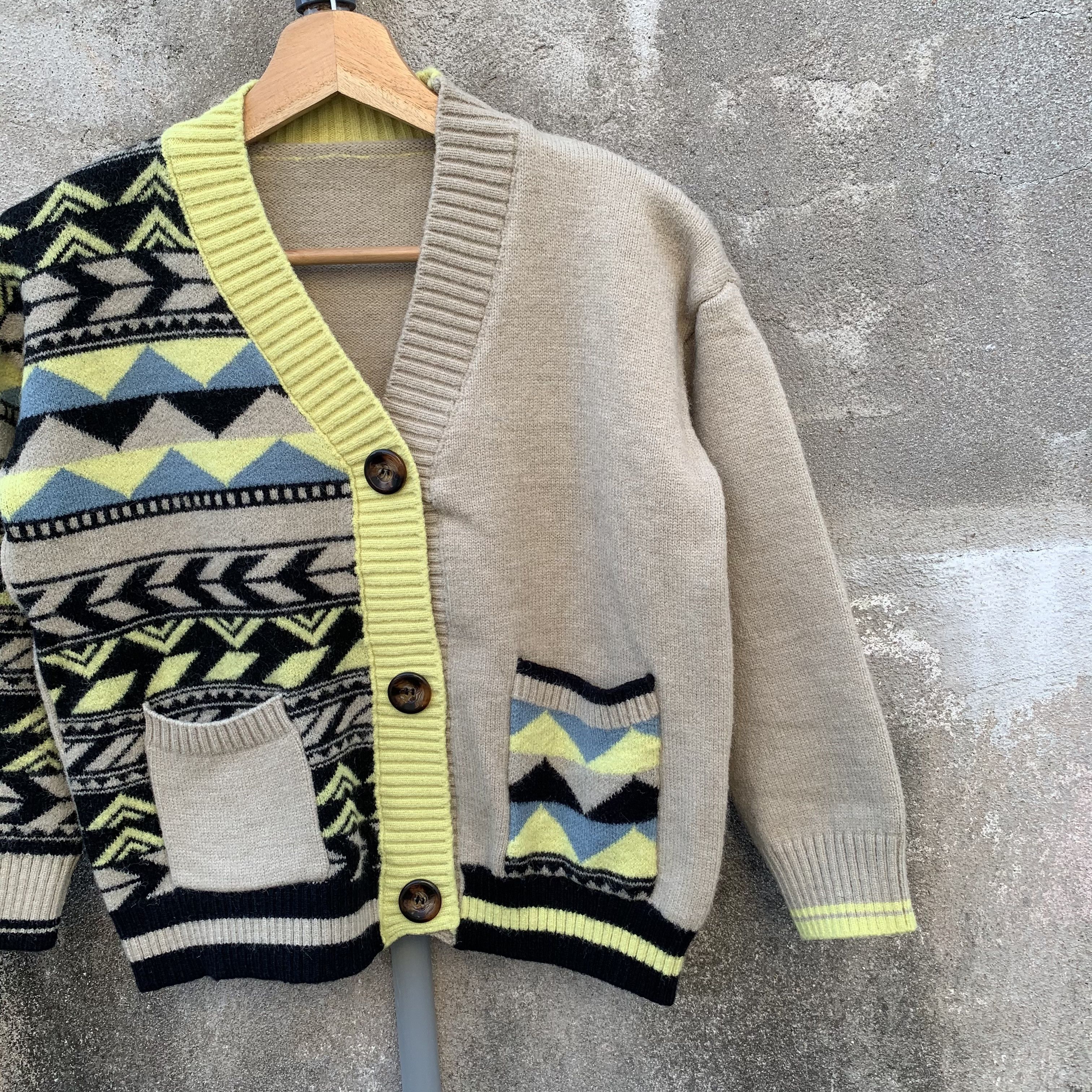 Aran Isles Knitwear Knit Unbranded Arts Cardigan Cropped Sweater Nice Design Size US S / EU 44-46 / 1 - 3 Thumbnail
